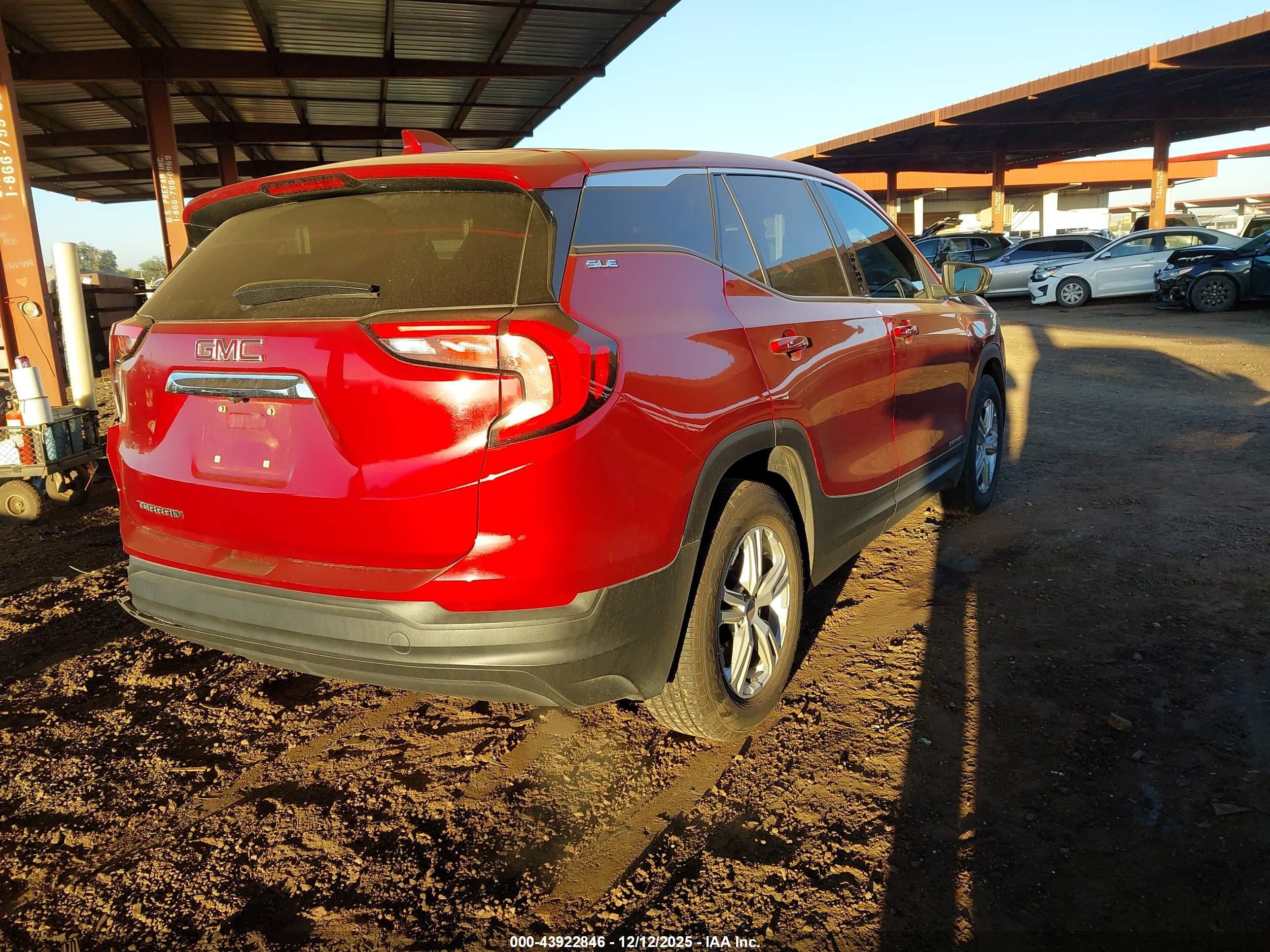 GMC TERRAIN image 4