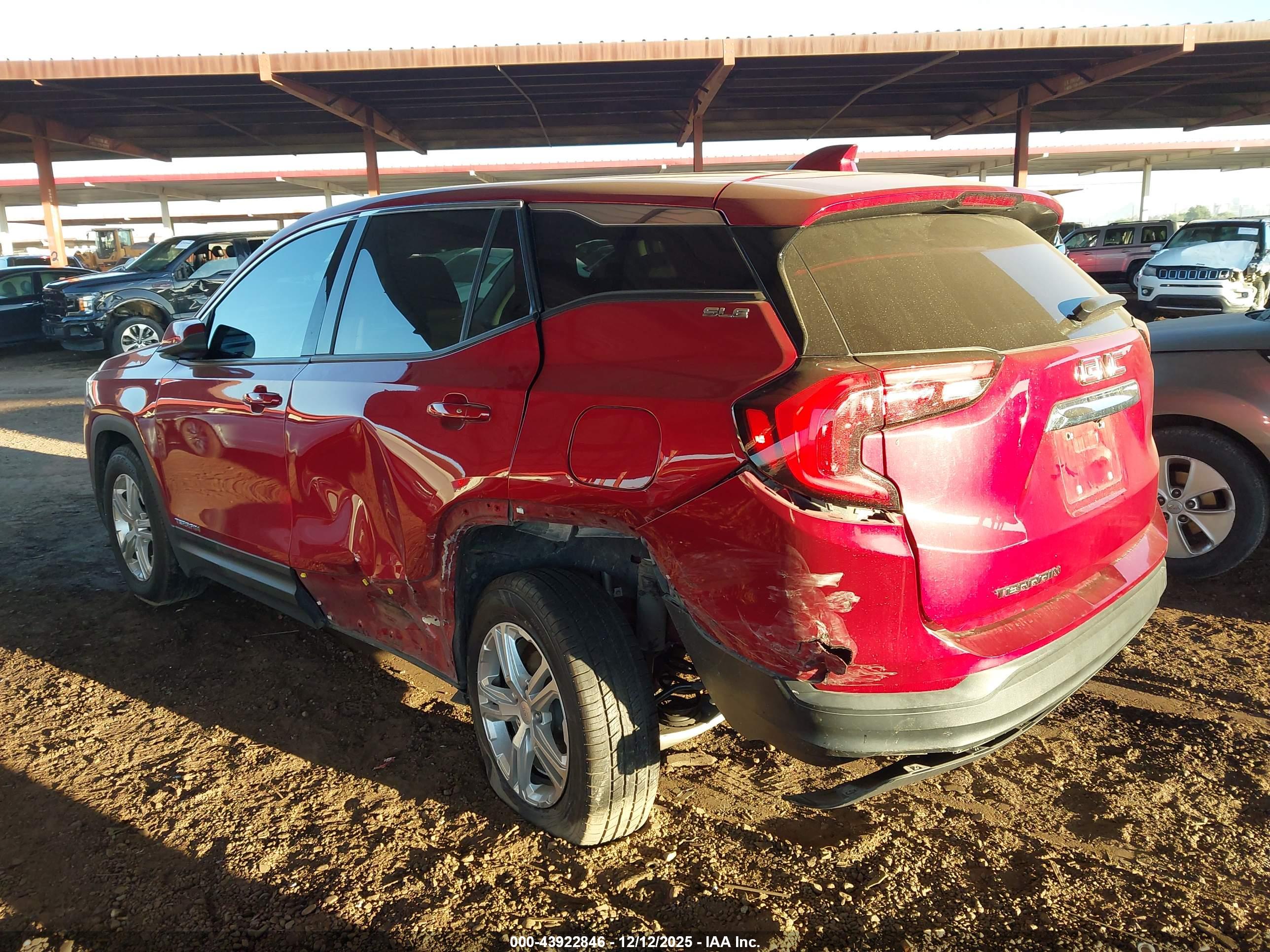 GMC TERRAIN image 6
