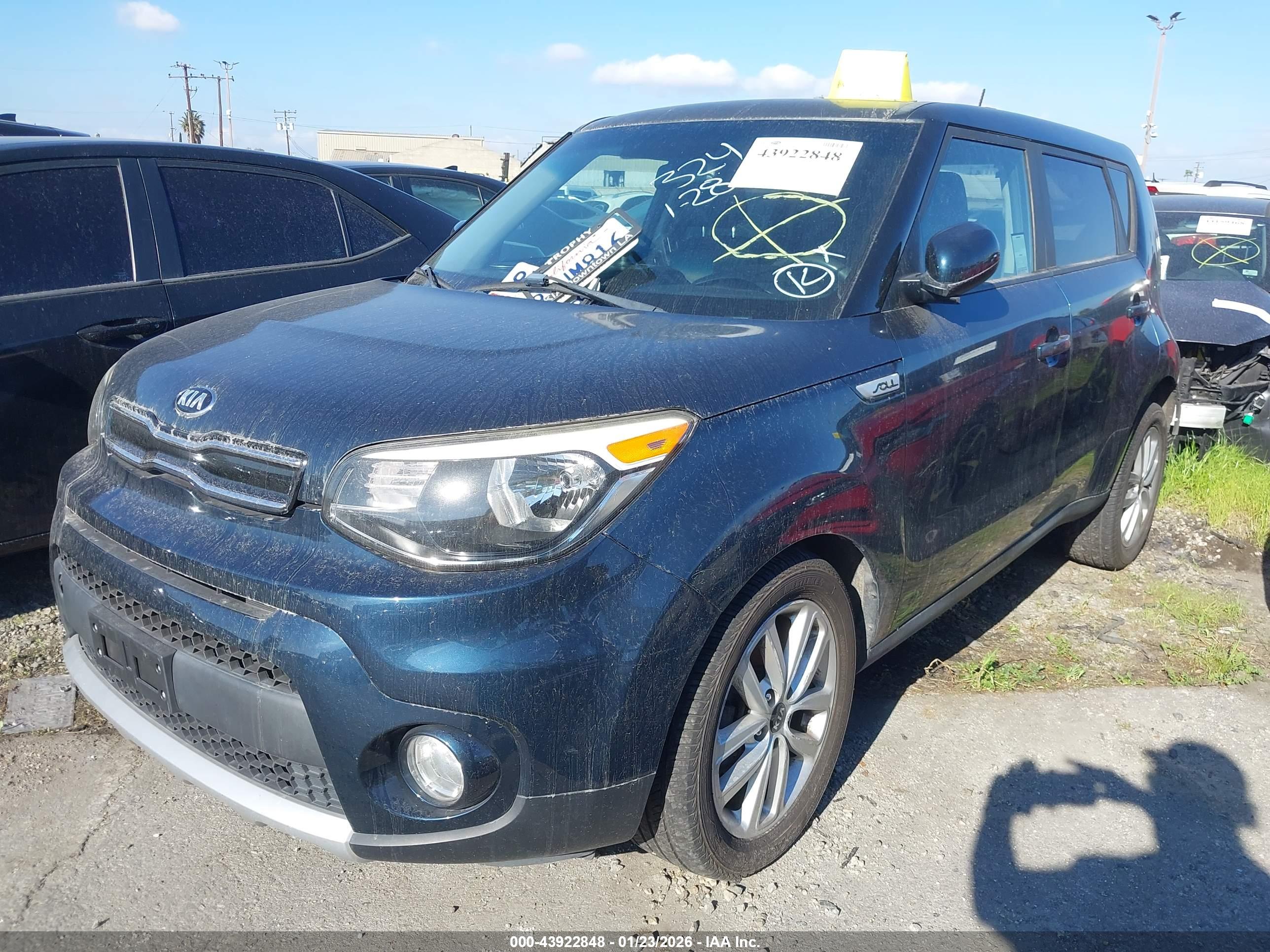 KIA SOUL image 2