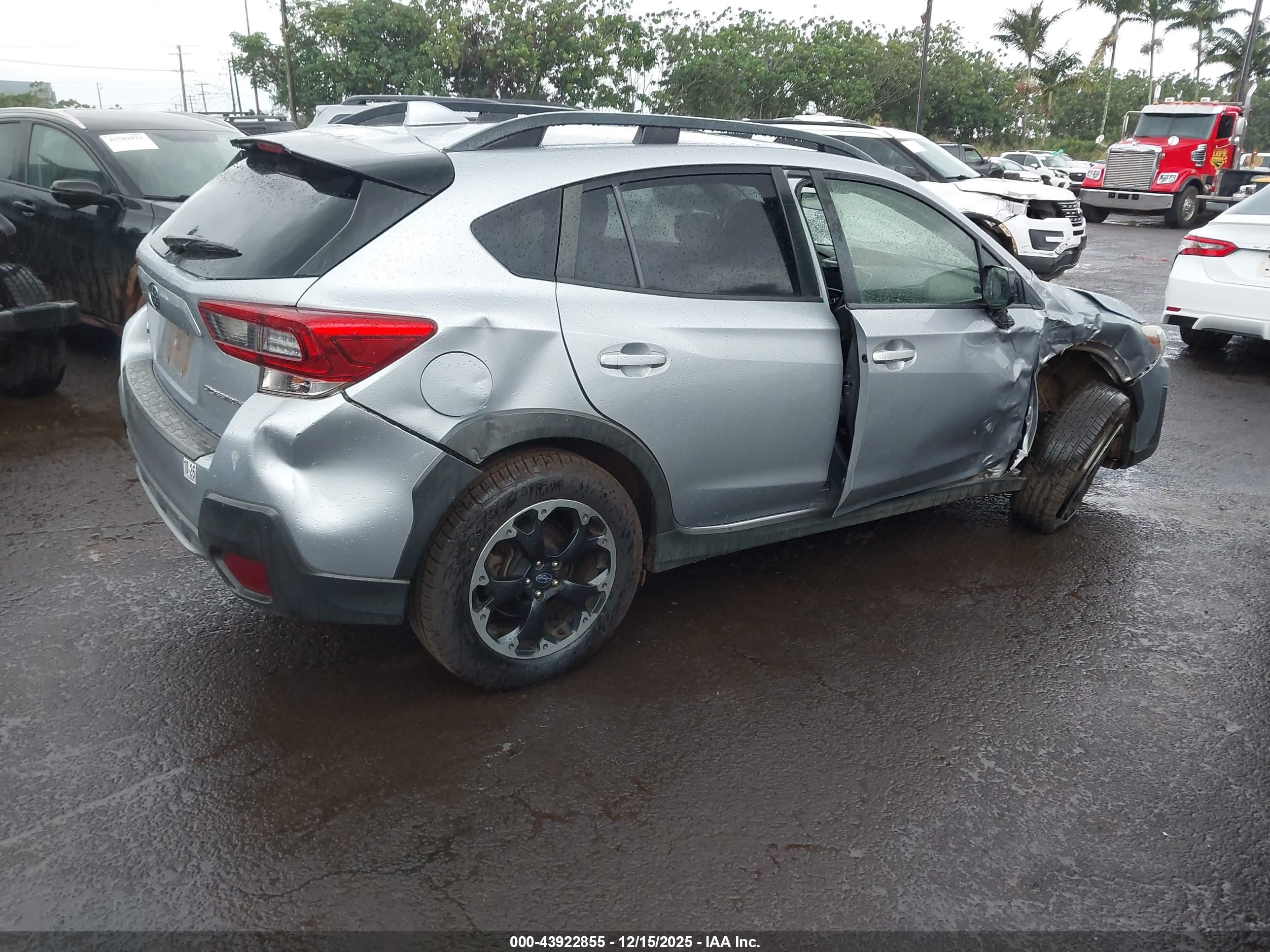 SUBARU CROSSTREK image 4
