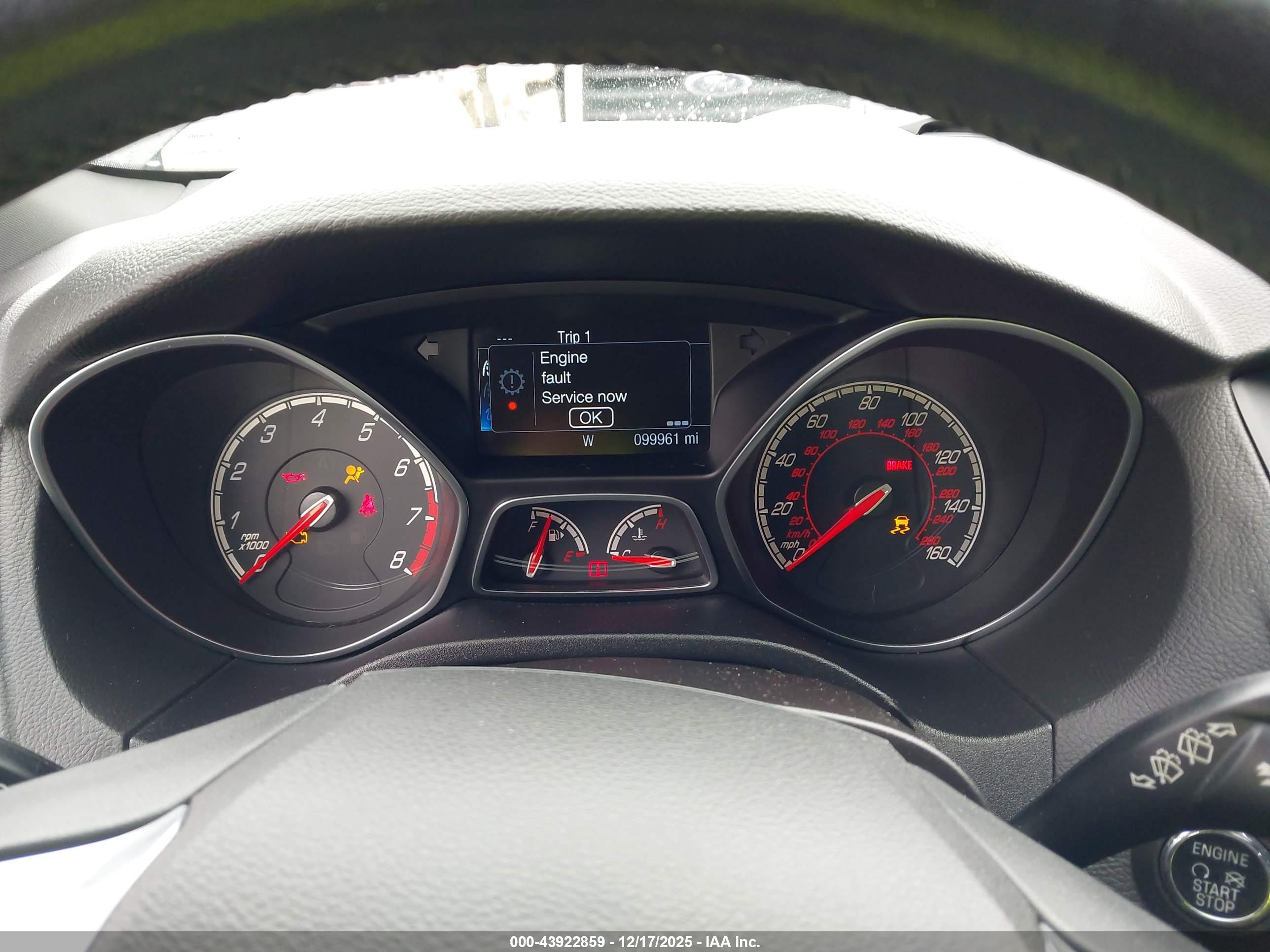 FORD FOCUS image 7
