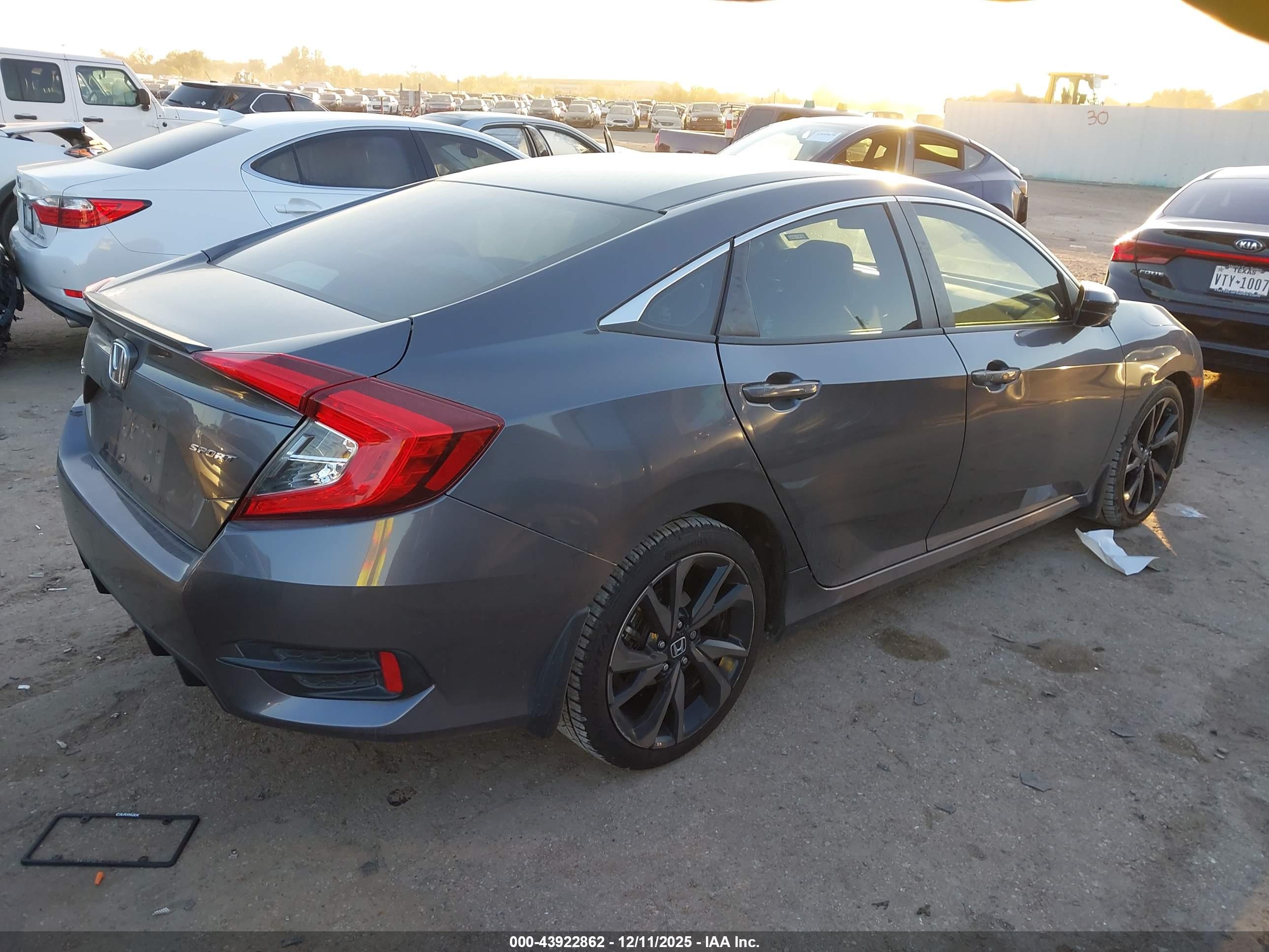 HONDA CIVIC image 4