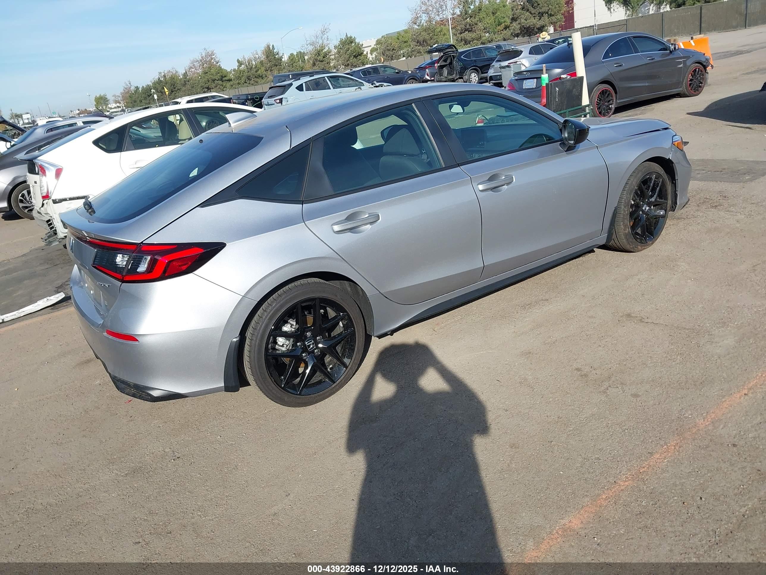 HONDA CIVIC image 4