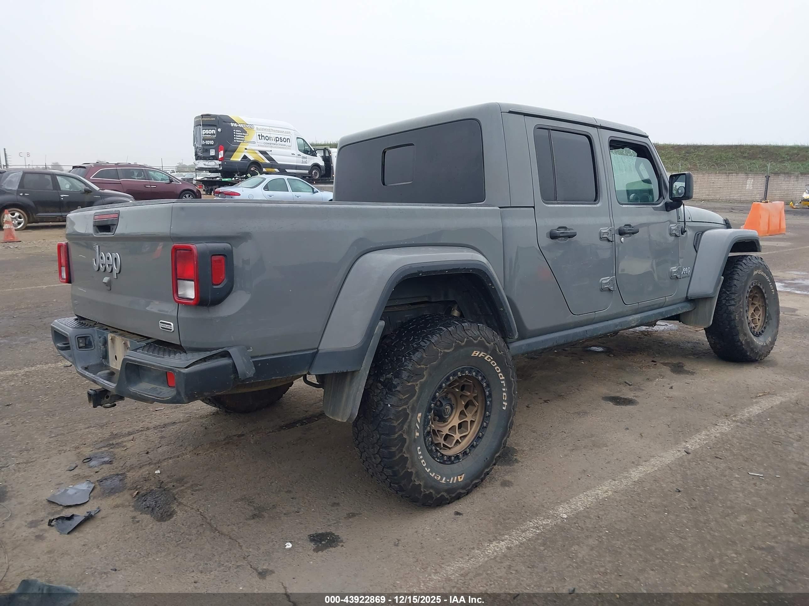 JEEP GLADIATOR image 4