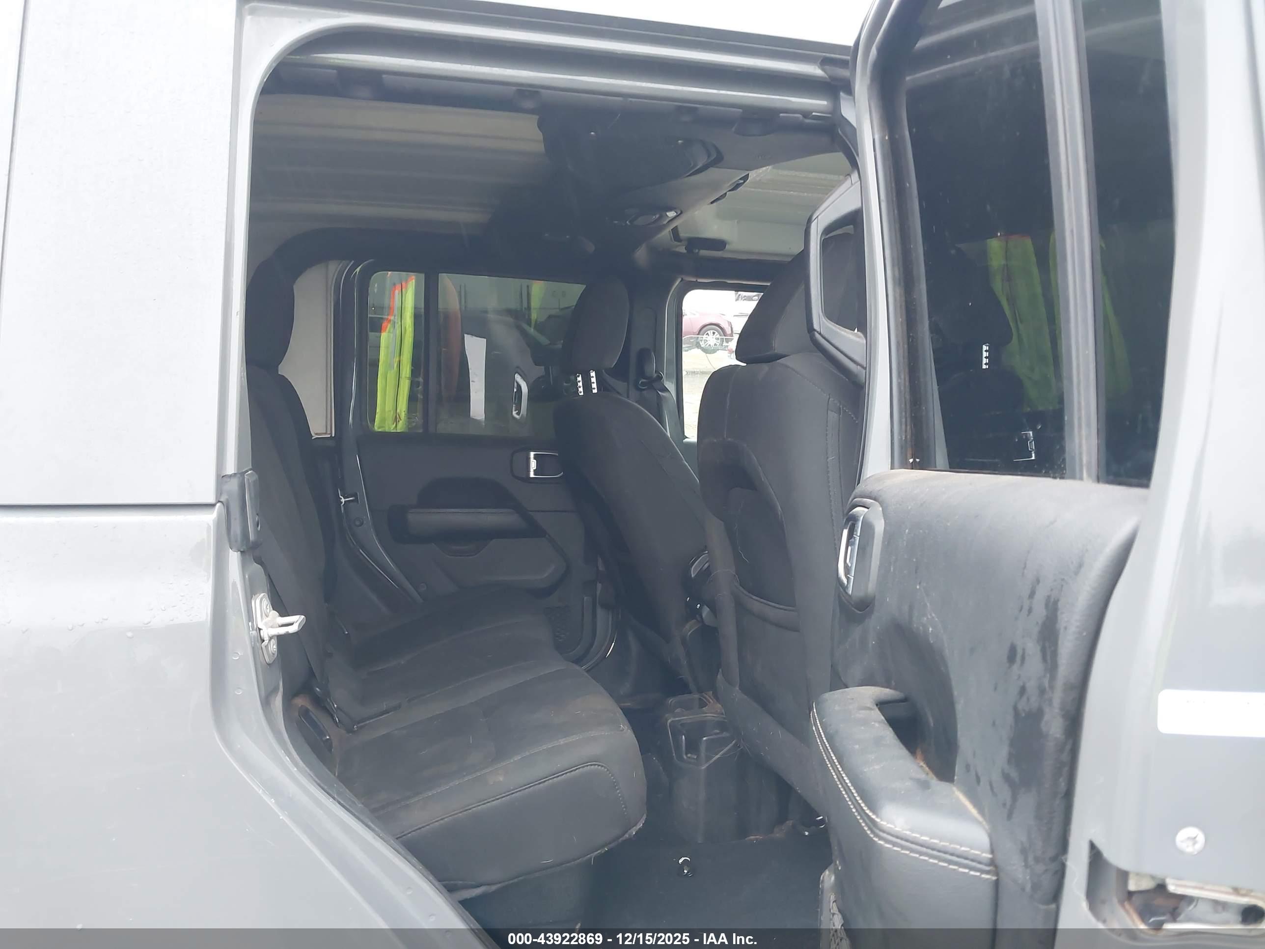 JEEP GLADIATOR image 8