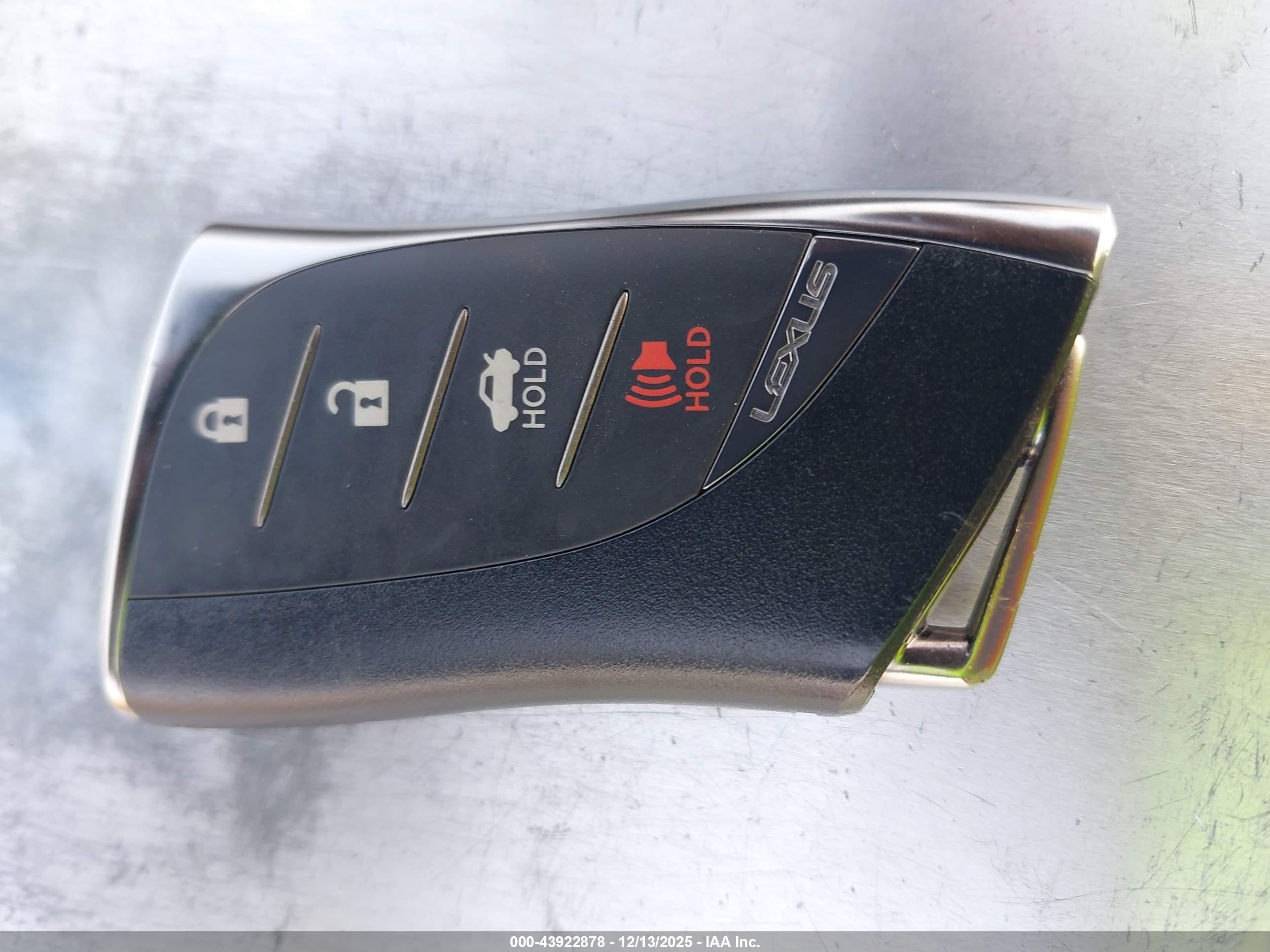 LEXUS LS image 11