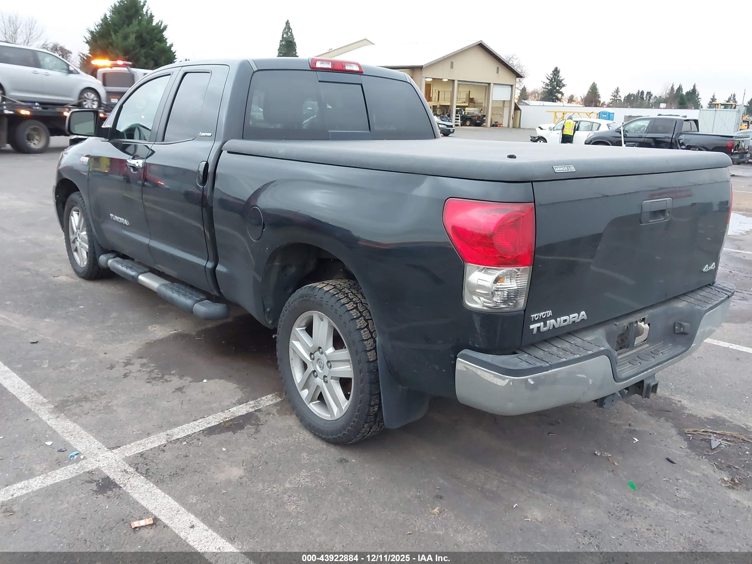 TOYOTA TUNDRA image 3