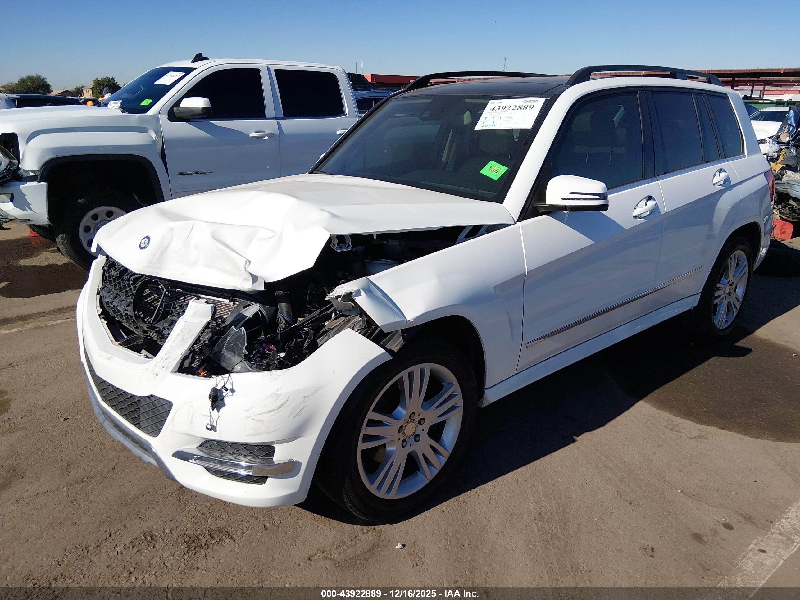 MERCEDES-BENZ GLK image 2