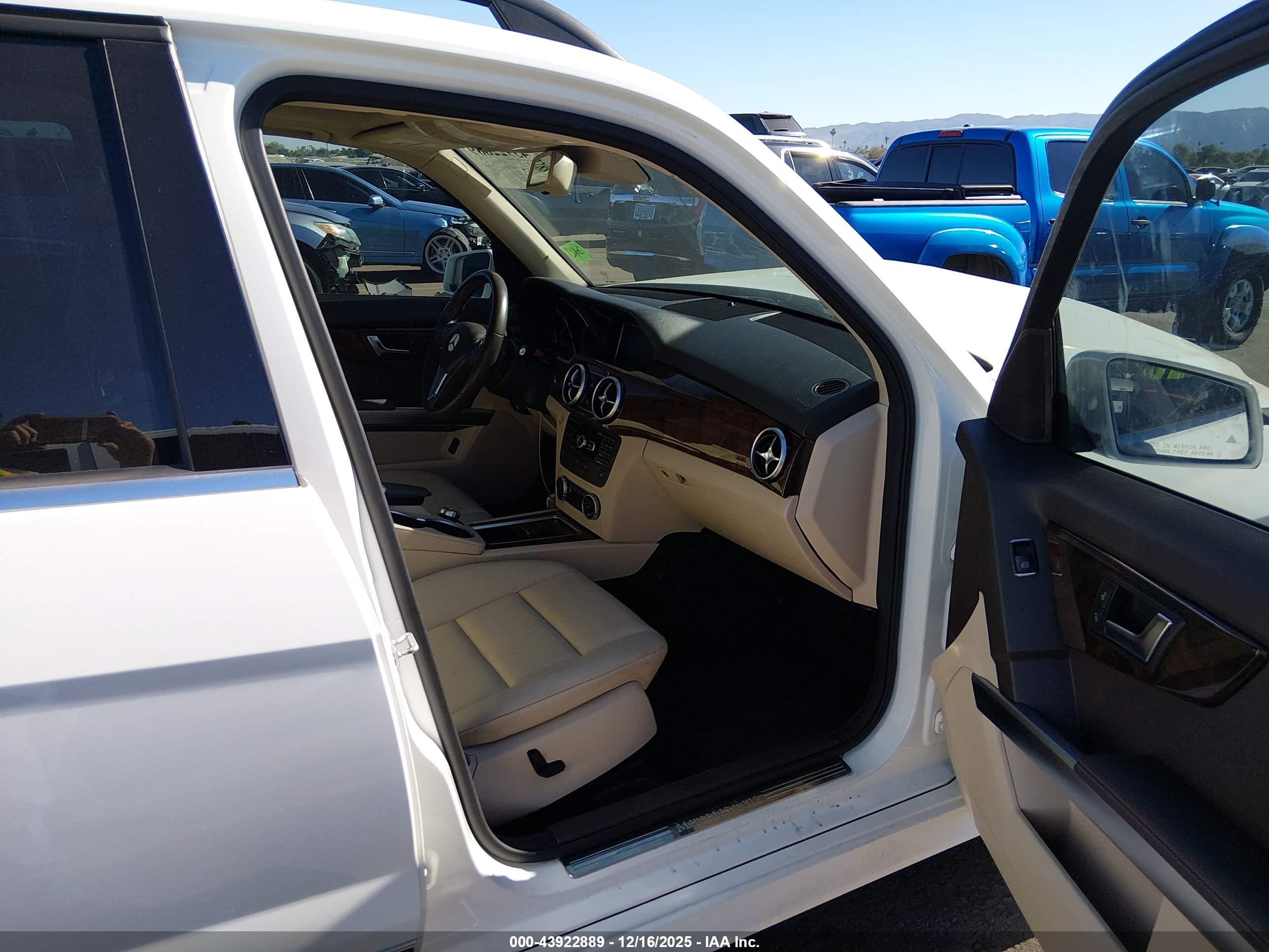 MERCEDES-BENZ GLK image 5