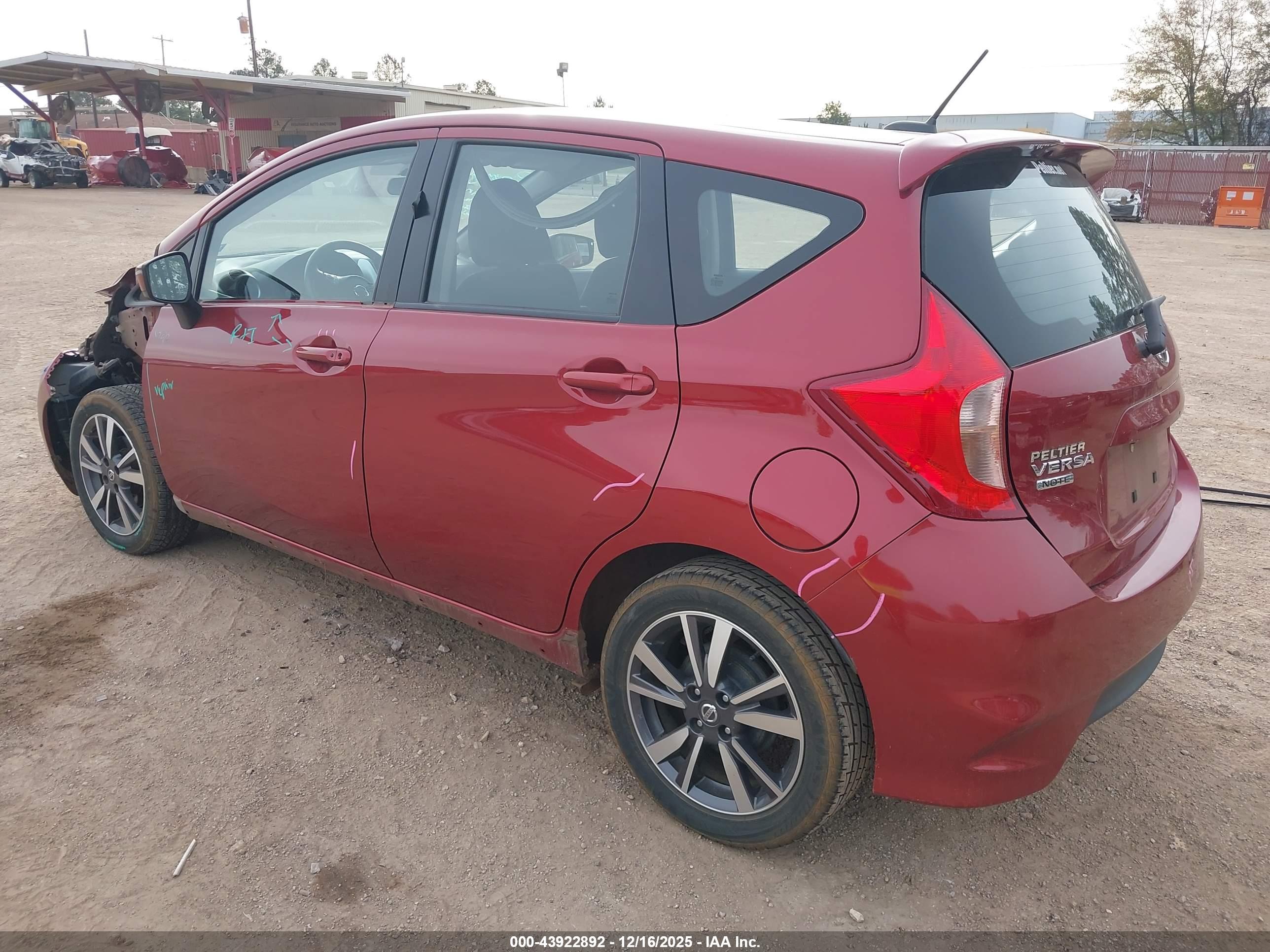 NISSAN VERSA image 3
