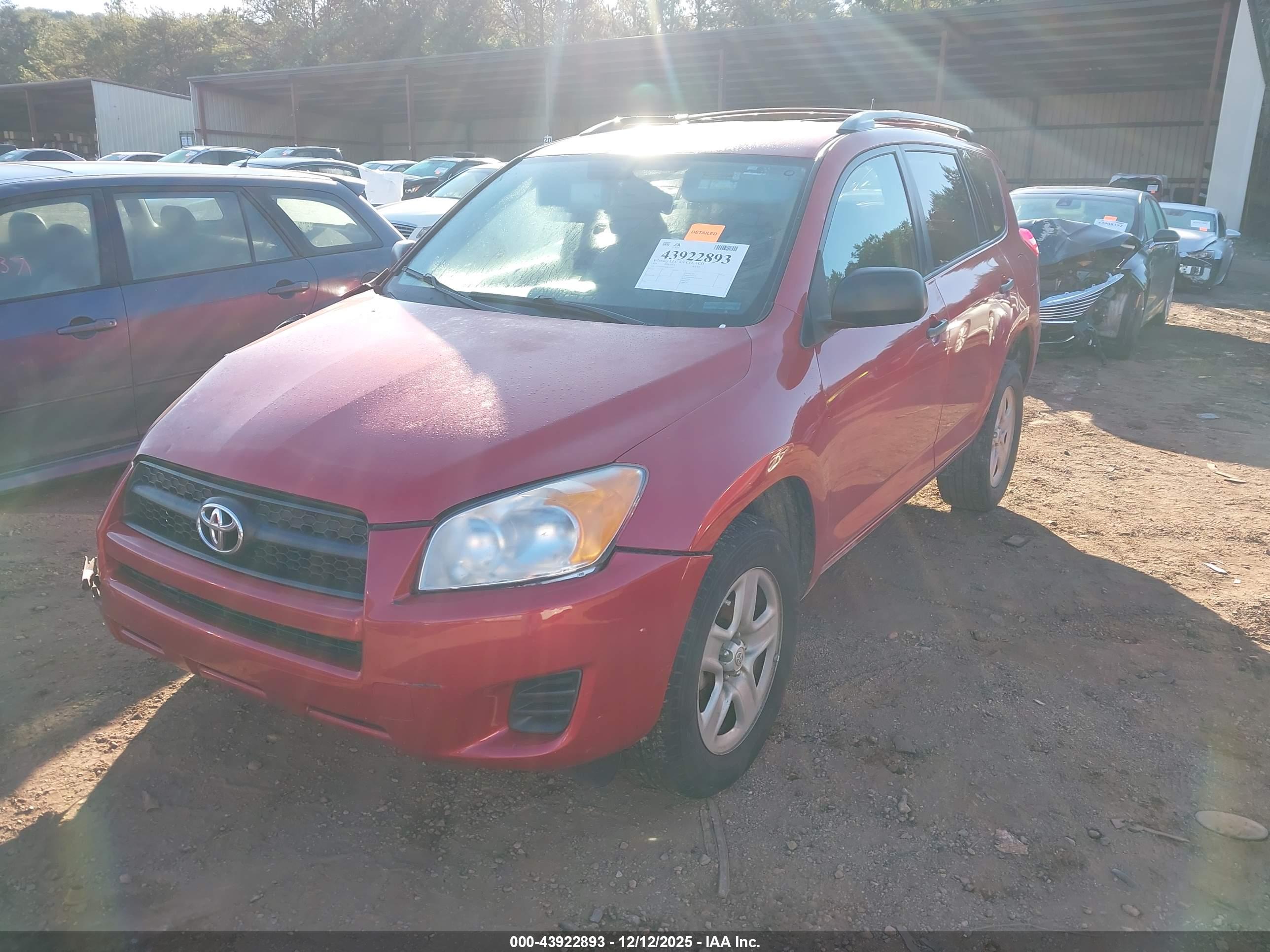 TOYOTA RAV4 image 2