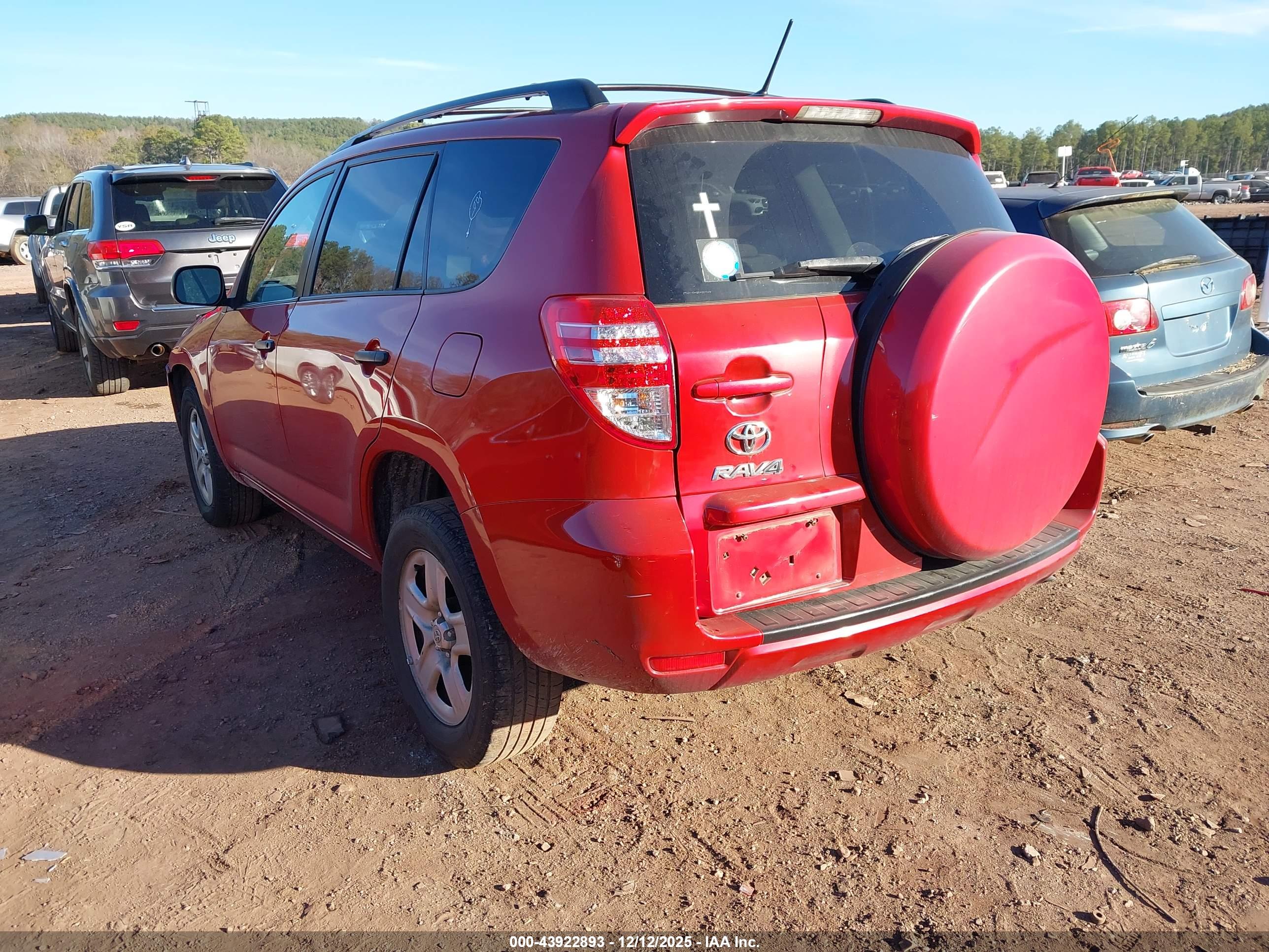 TOYOTA RAV4 image 3