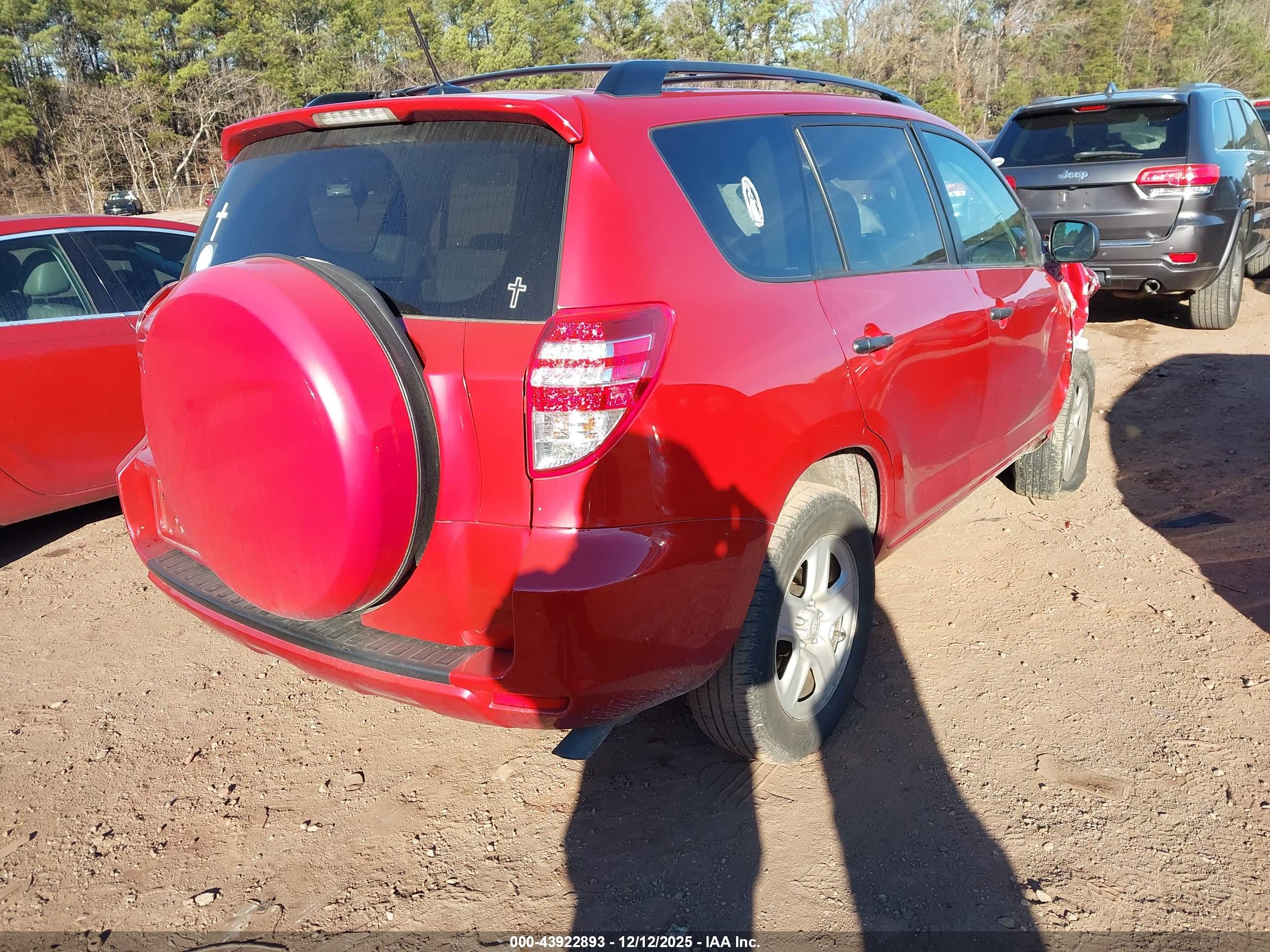 TOYOTA RAV4 image 4