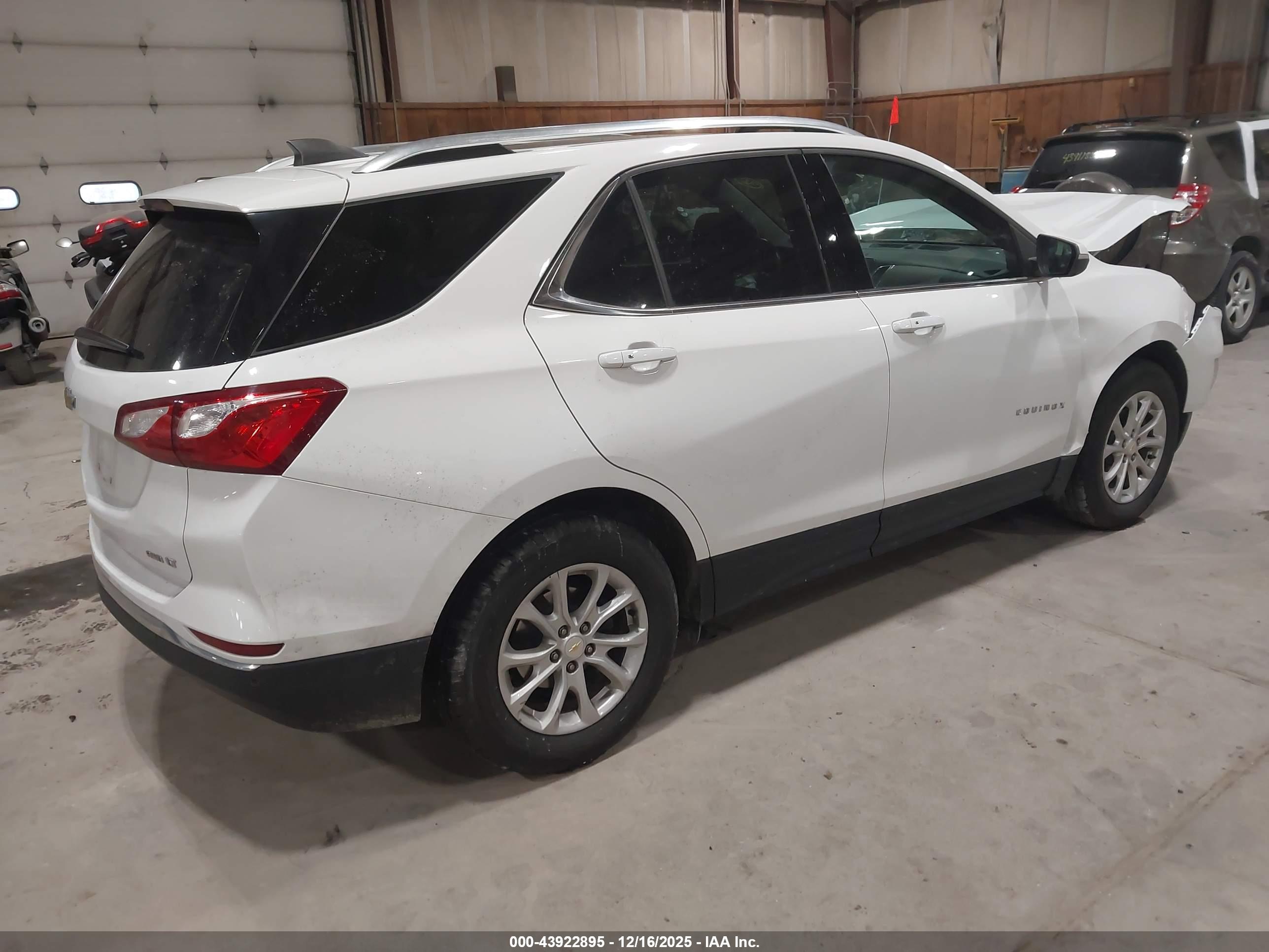 CHEVROLET EQUINOX image 4