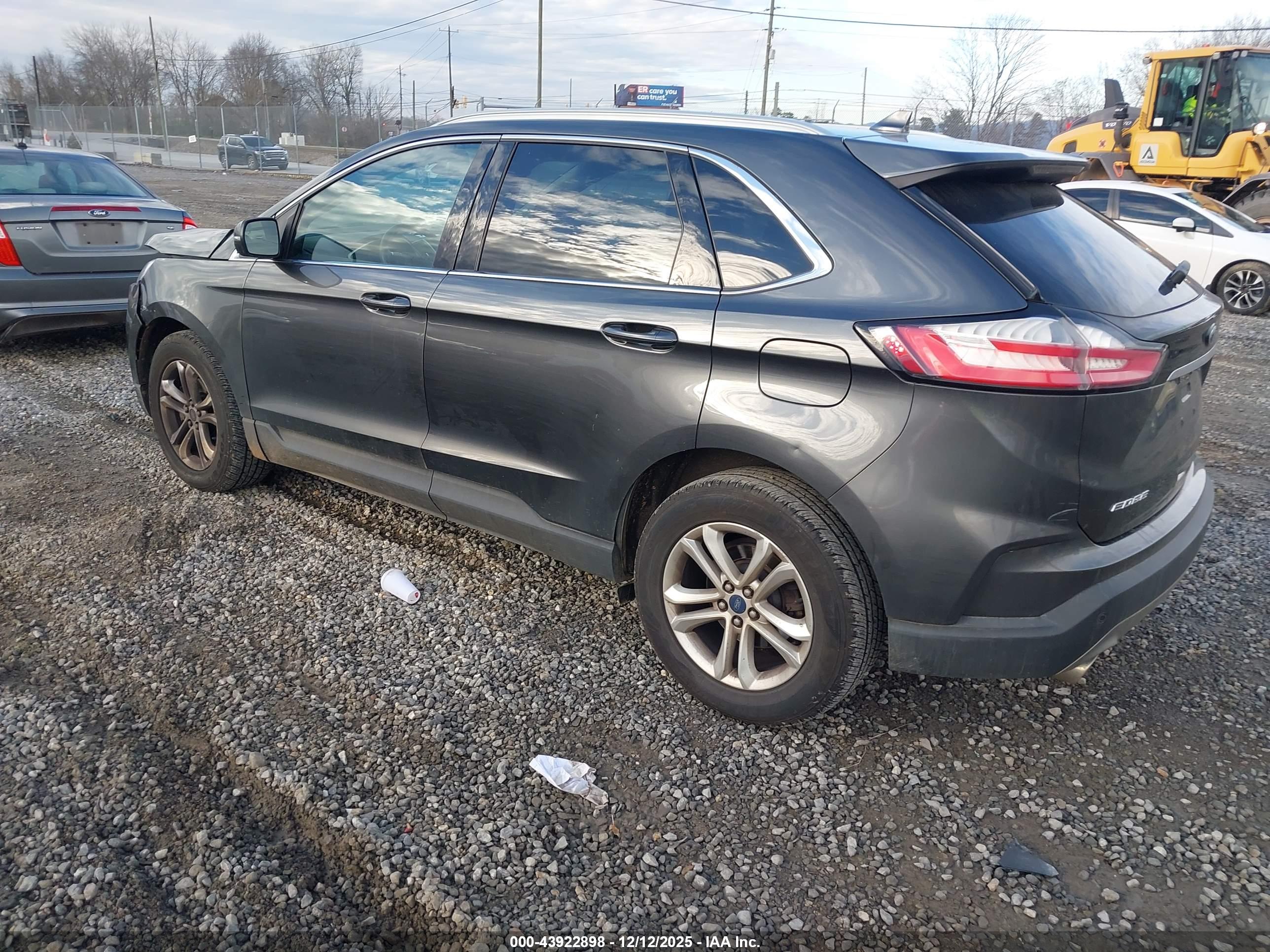 FORD EDGE image 3