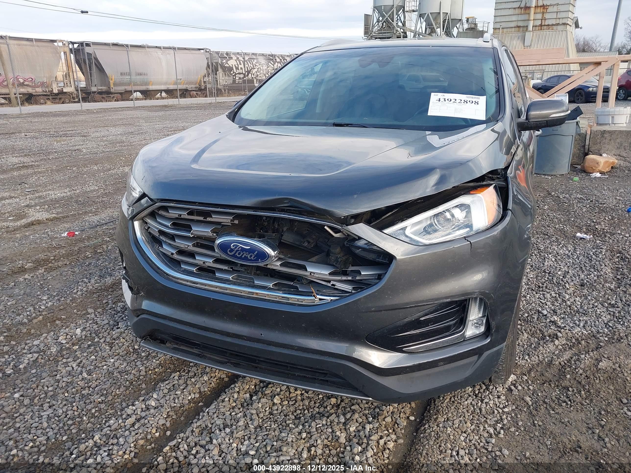 FORD EDGE image 6