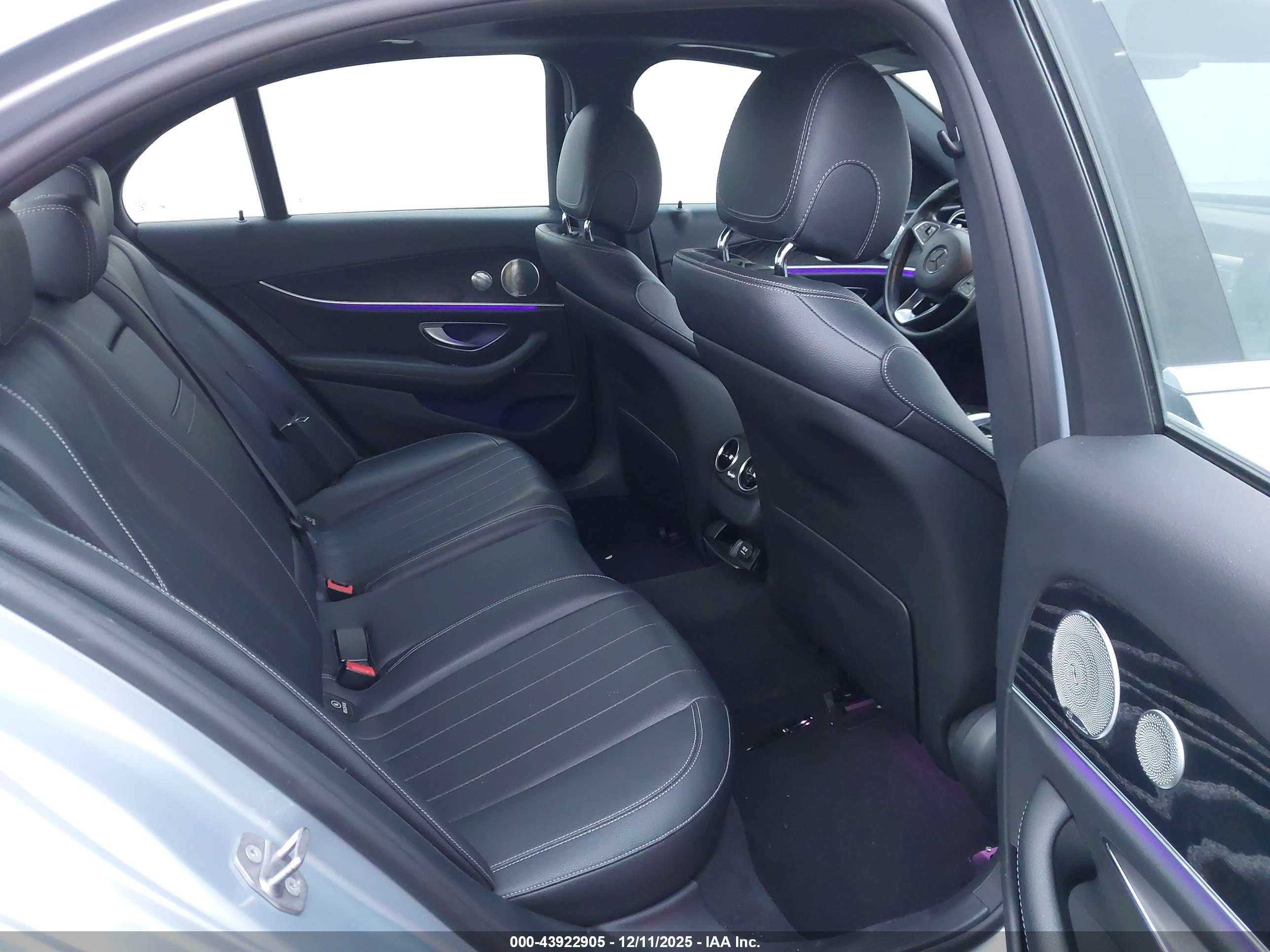 MERCEDES-BENZ E image 8
