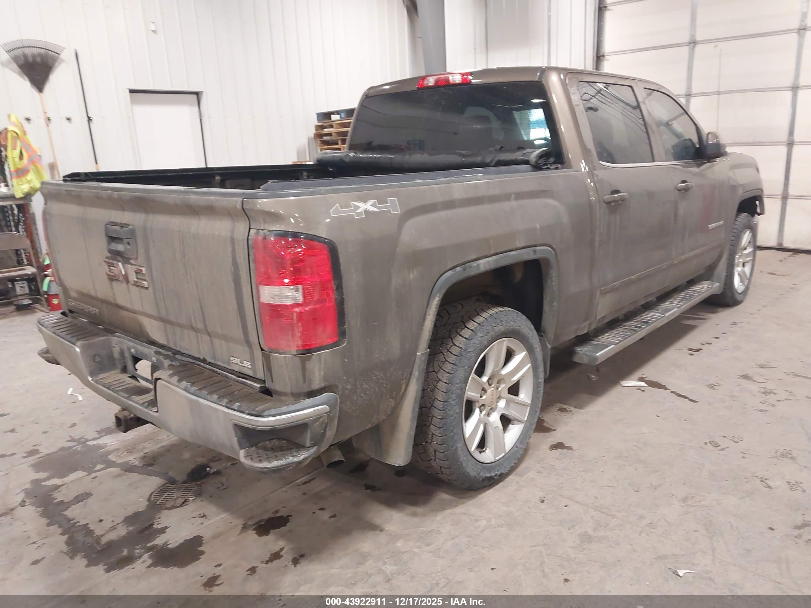 GMC SIERRA image 4