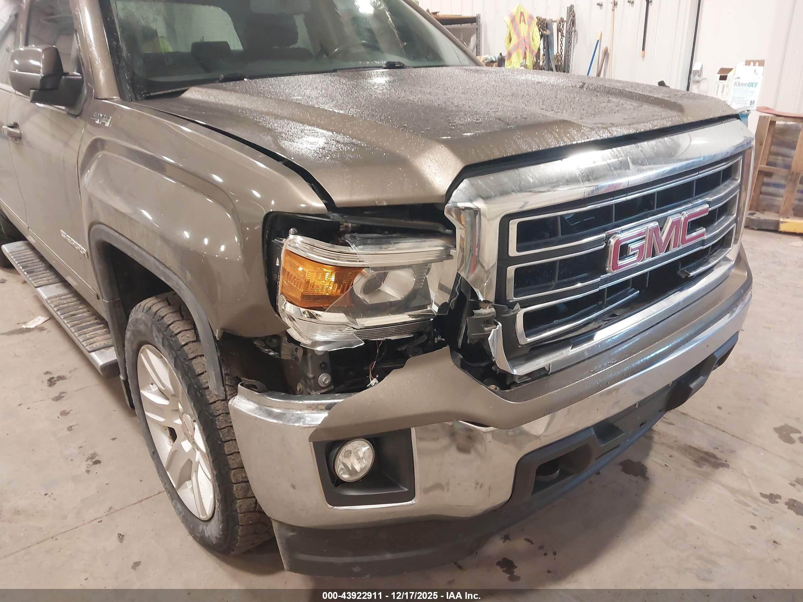 GMC SIERRA image 6