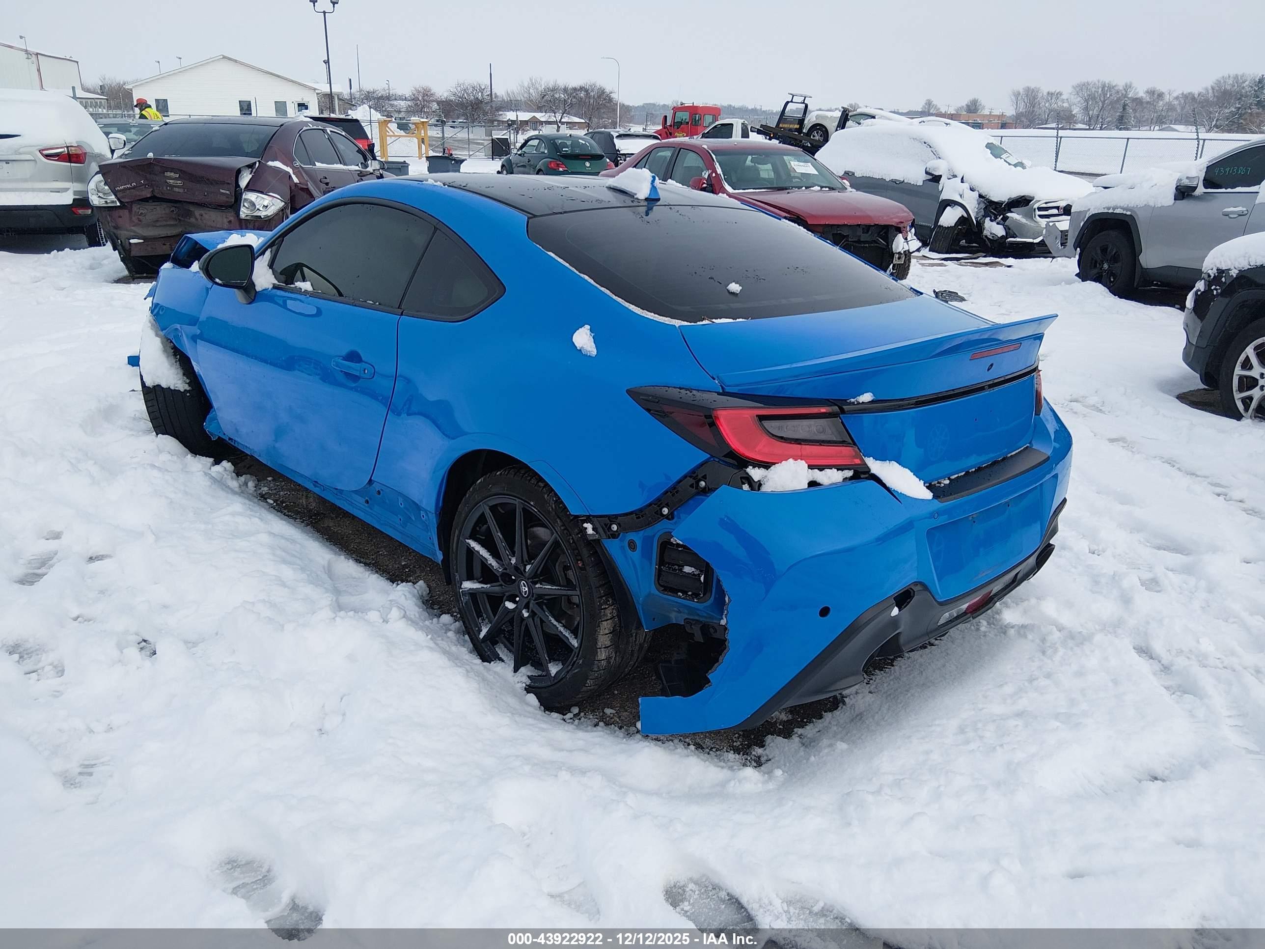 TOYOTA GR86 image 3