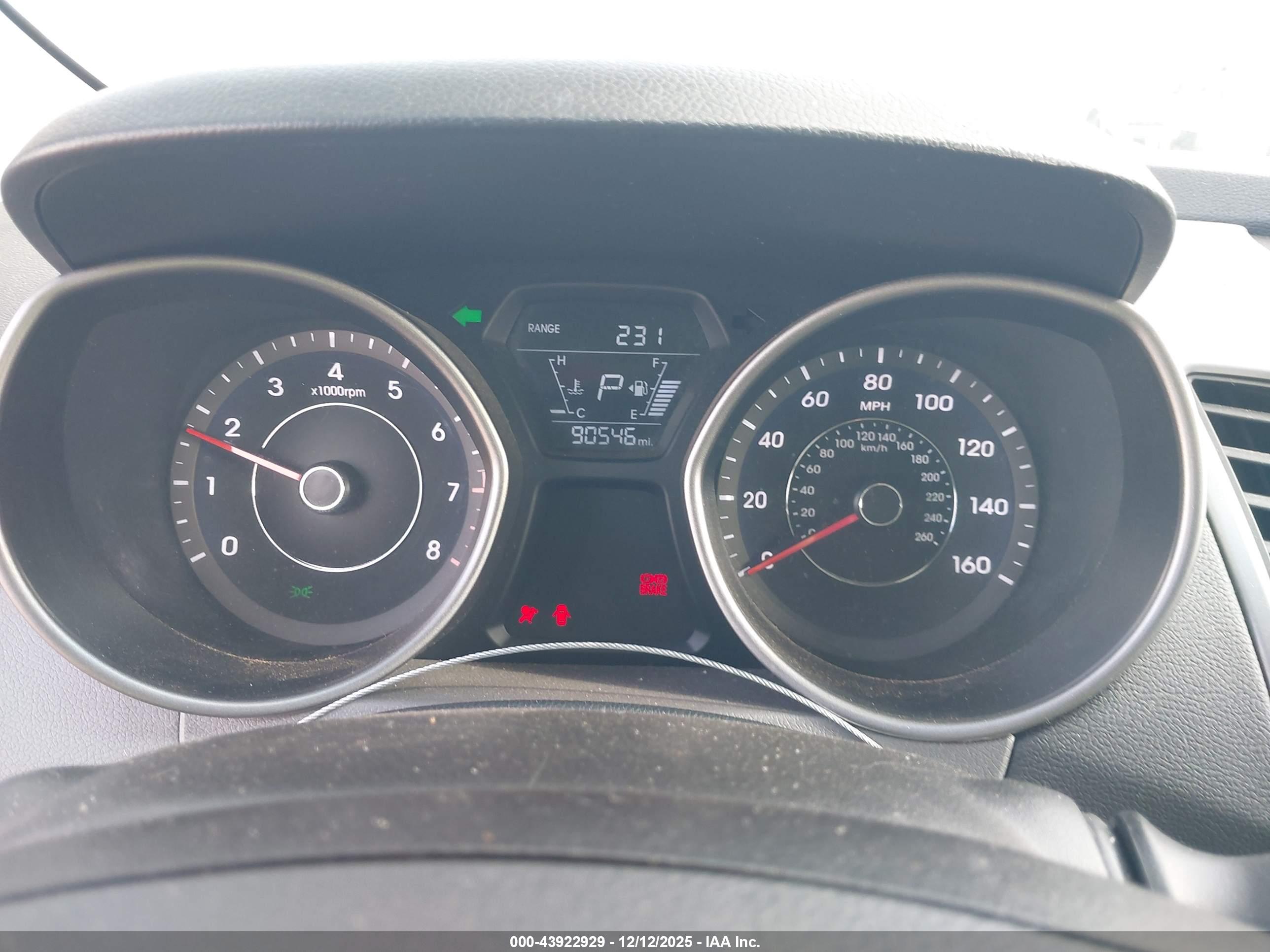 HYUNDAI ELANTRA image 7