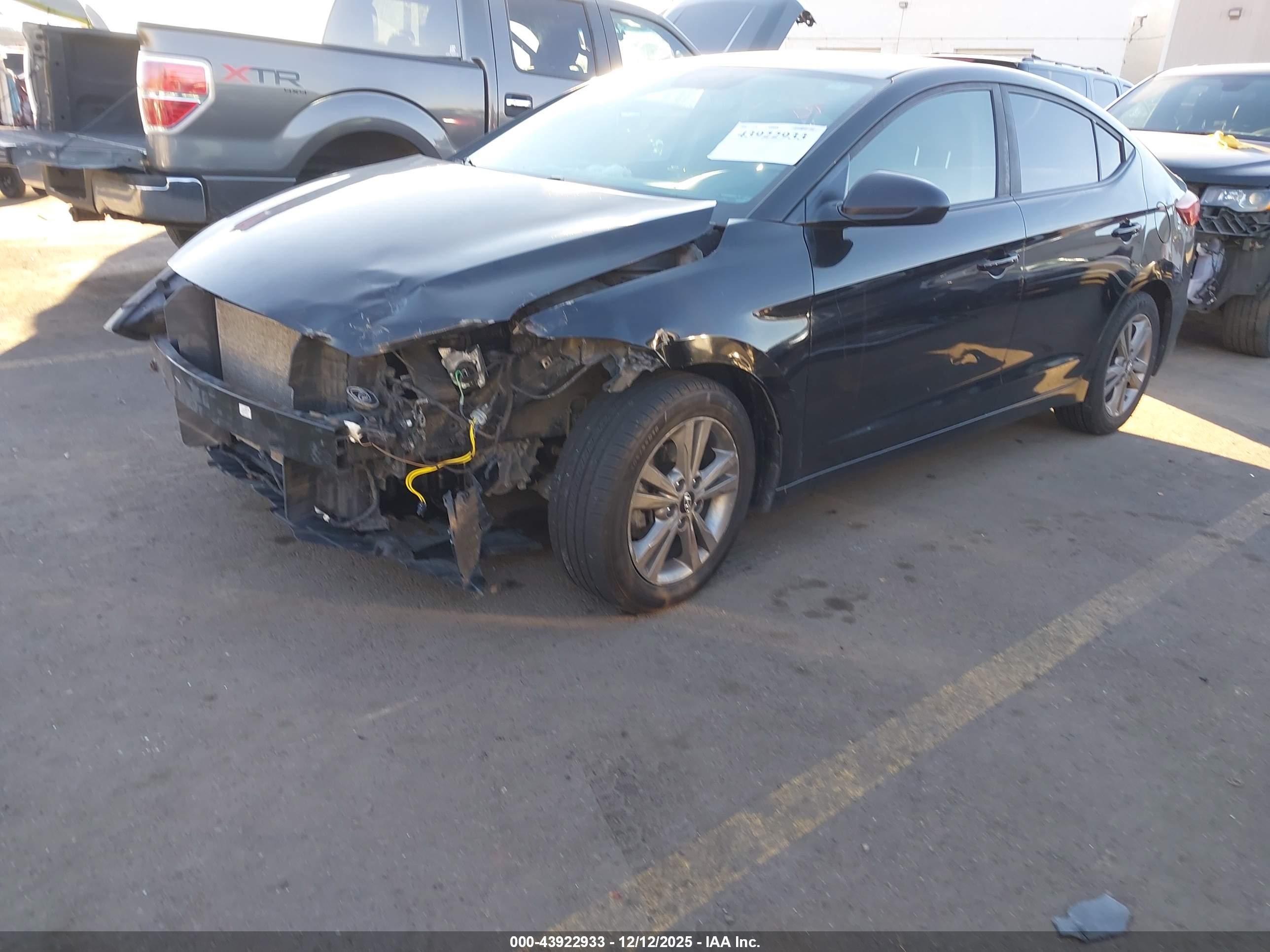 HYUNDAI ELANTRA image 2