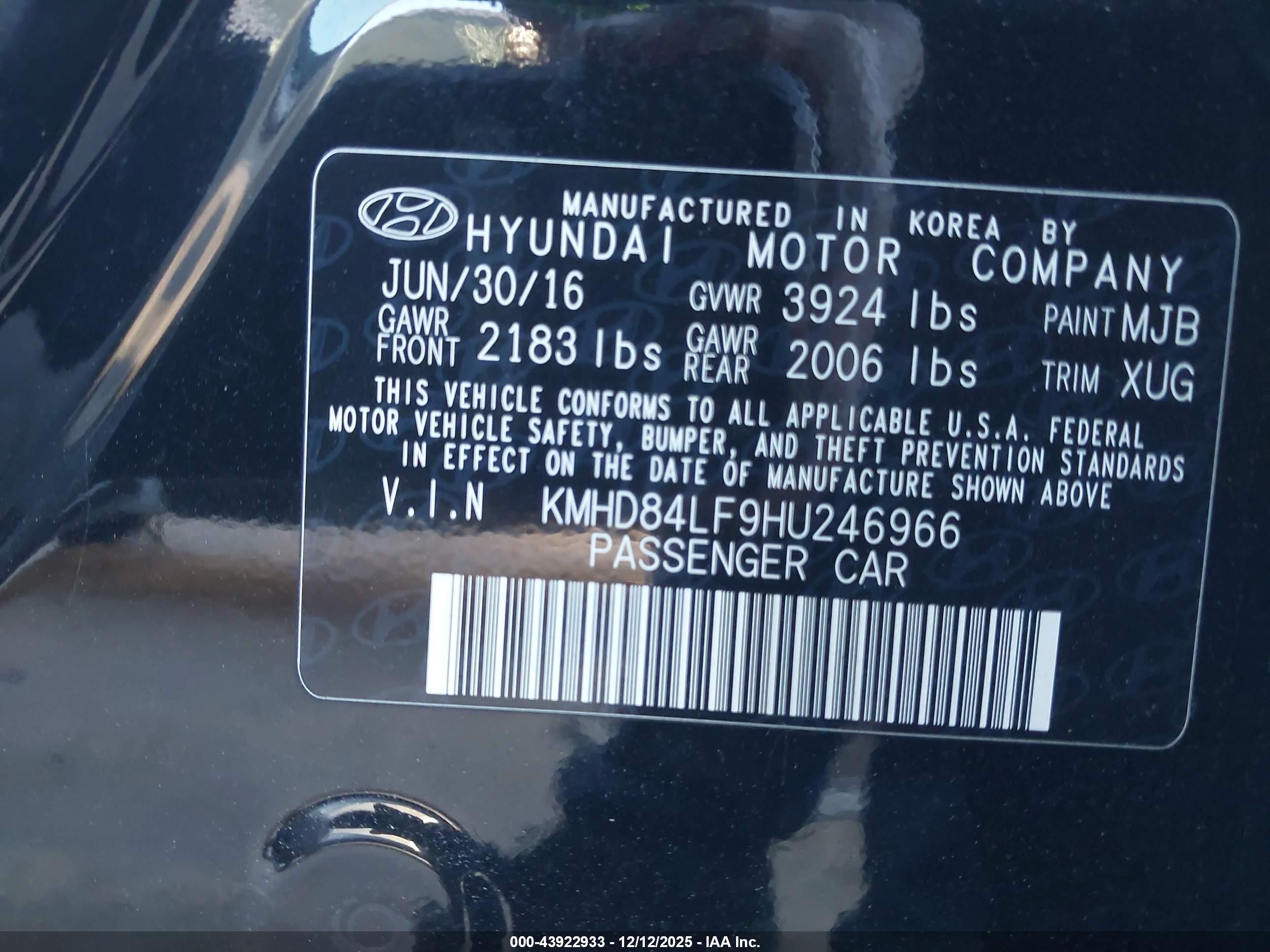 HYUNDAI ELANTRA image 9