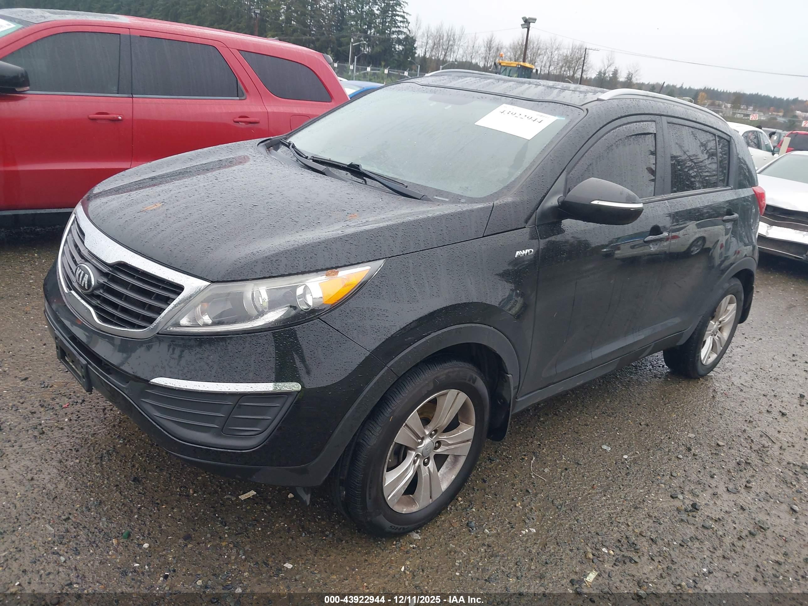KIA SPORTAGE image 2