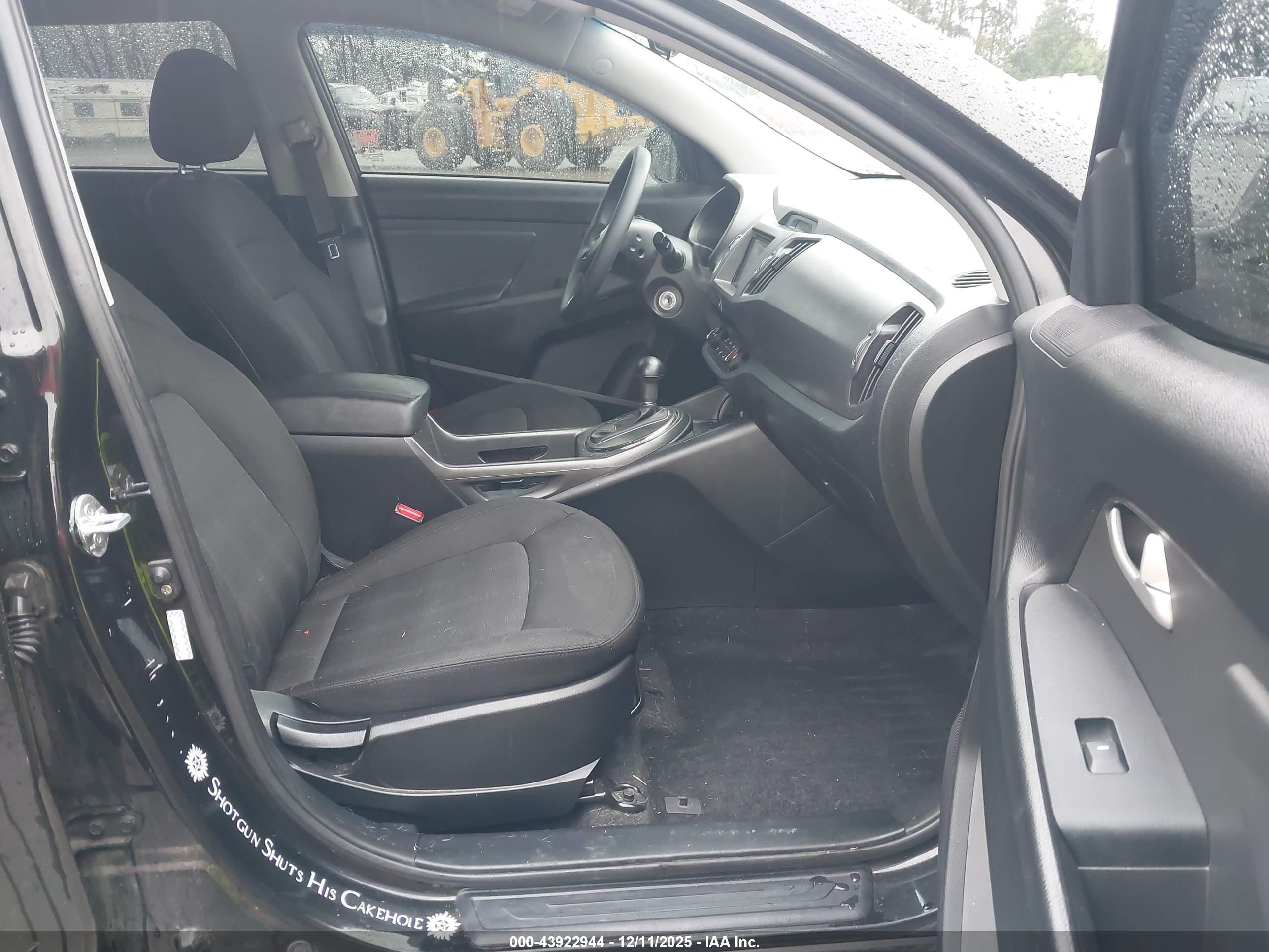 KIA SPORTAGE image 5