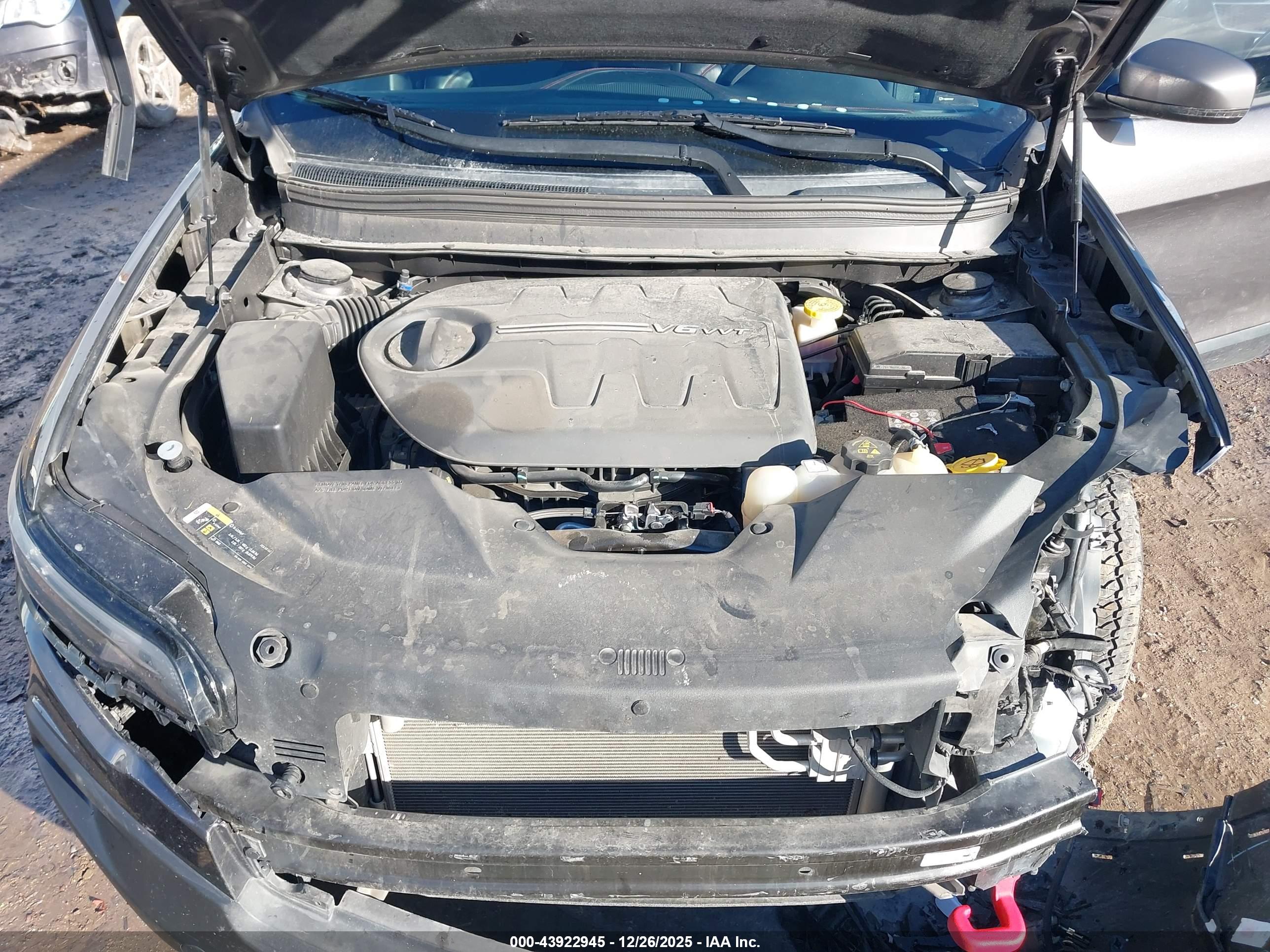 JEEP CHEROKEE image 10