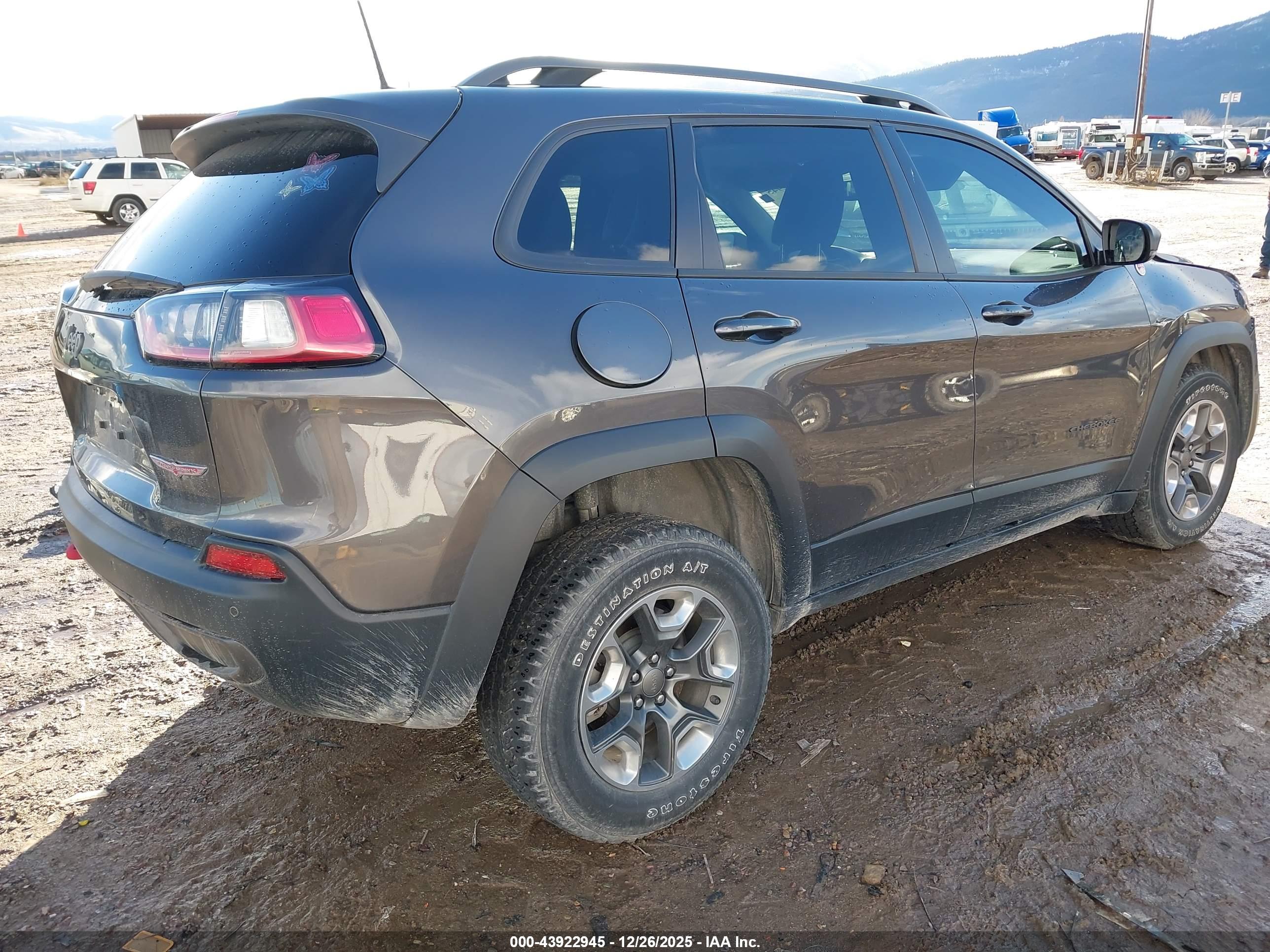 JEEP CHEROKEE image 4