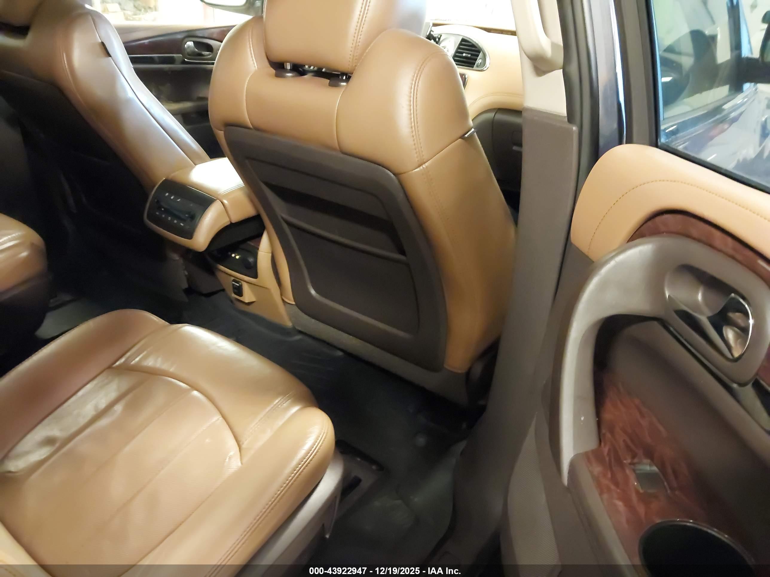 BUICK ENCLAVE image 8