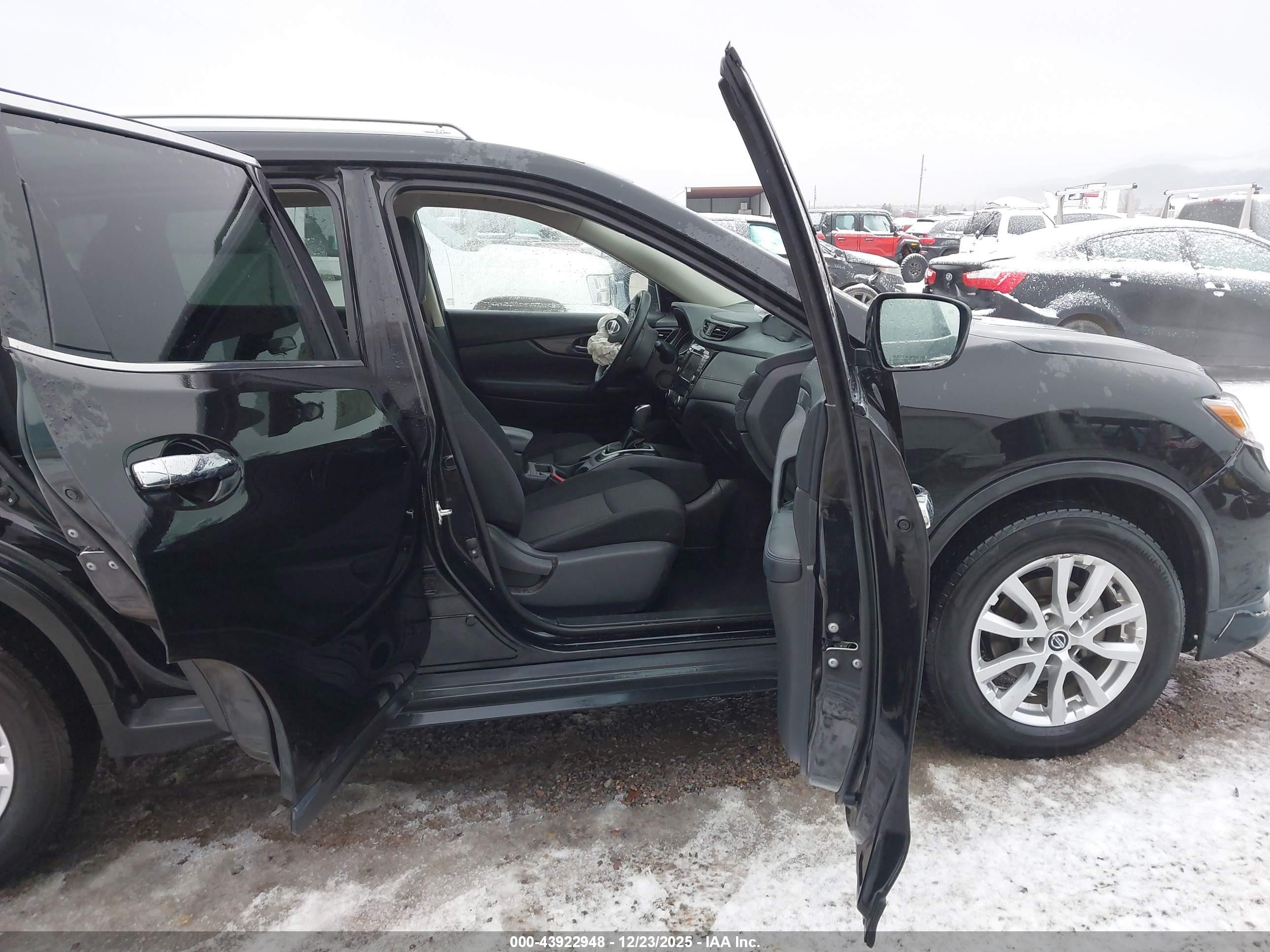 NISSAN ROGUE image 5
