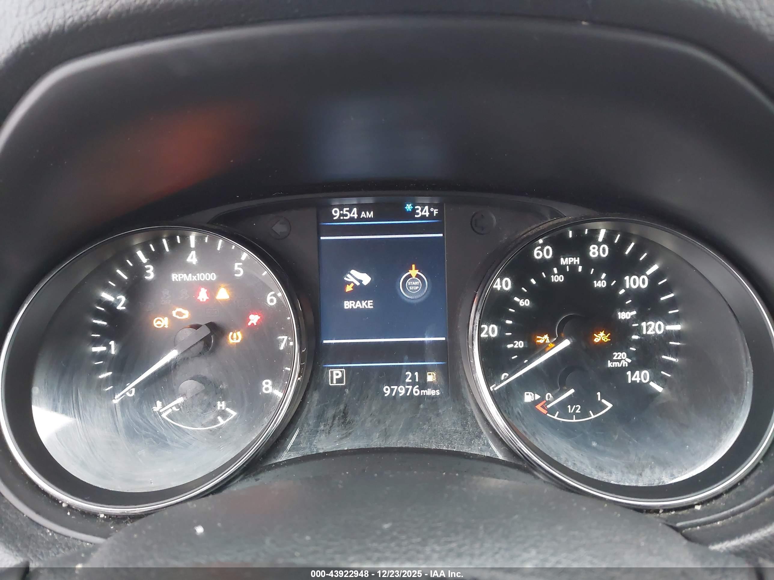 NISSAN ROGUE image 7