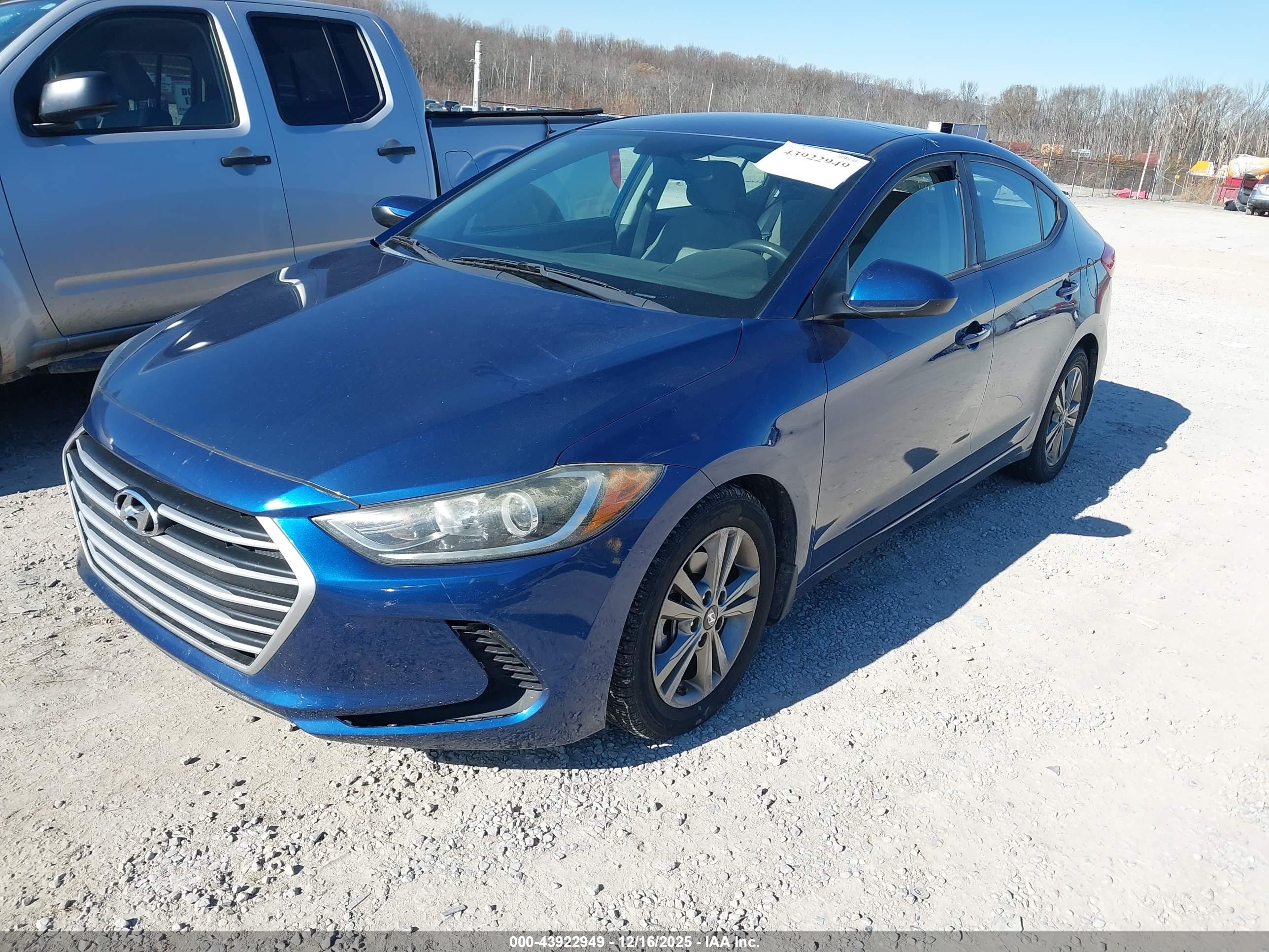 HYUNDAI ELANTRA image 2