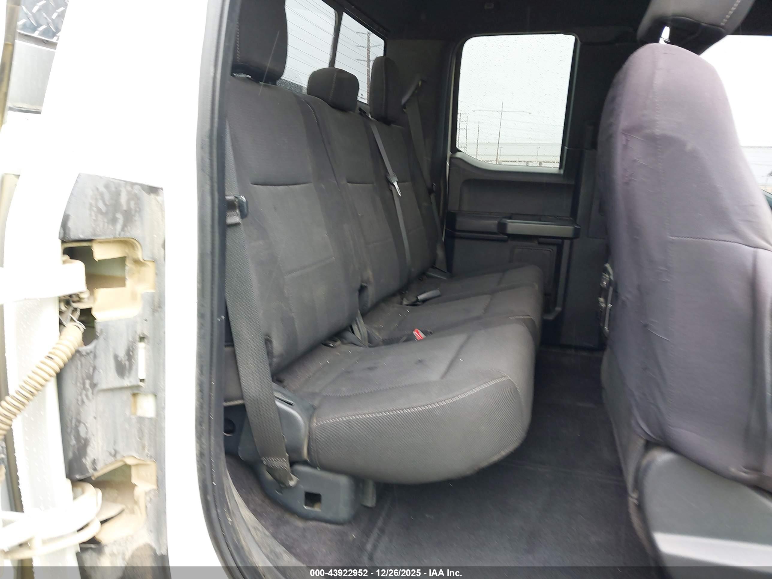 FORD F-150 image 8