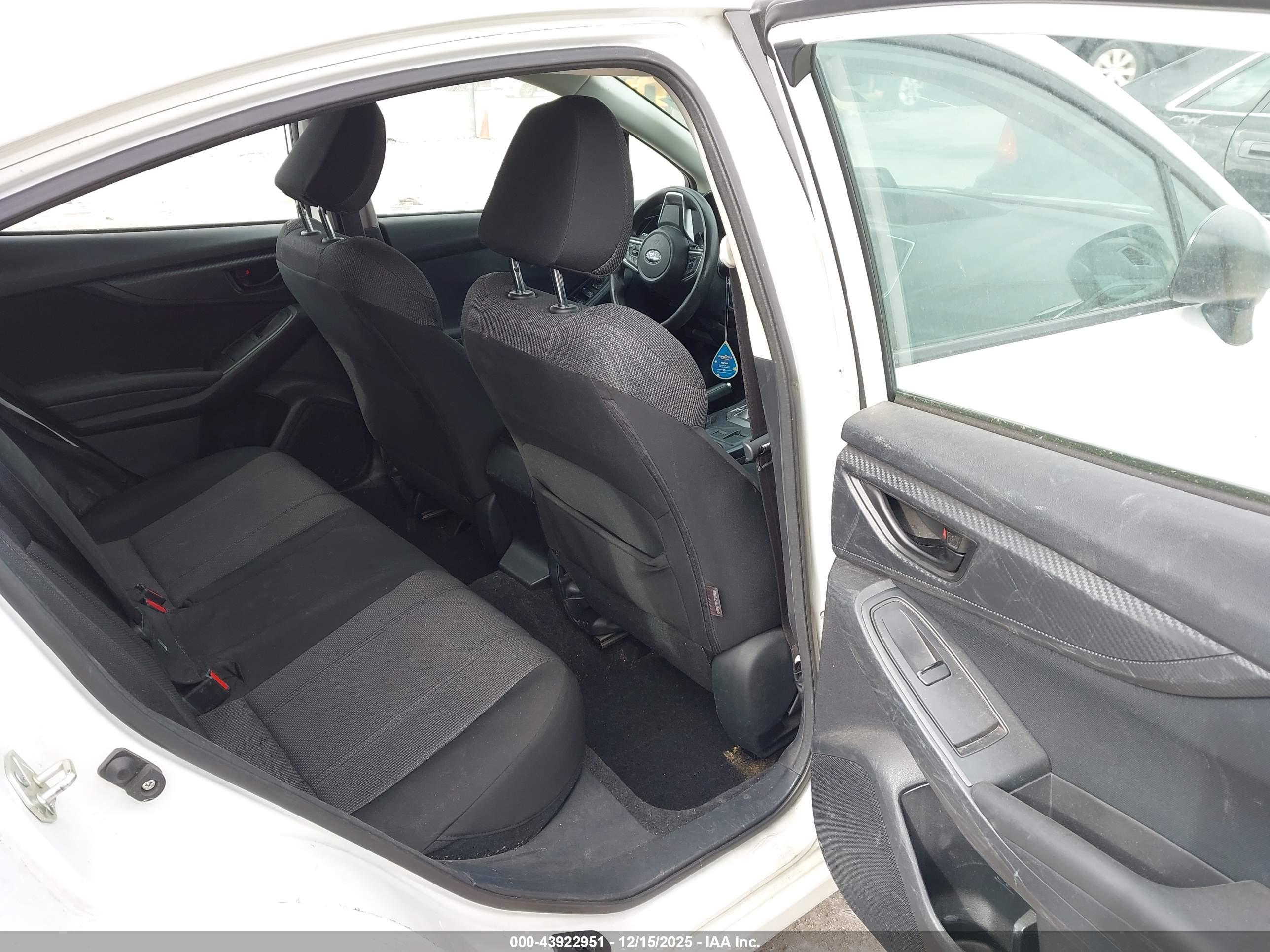 SUBARU IMPREZA image 8