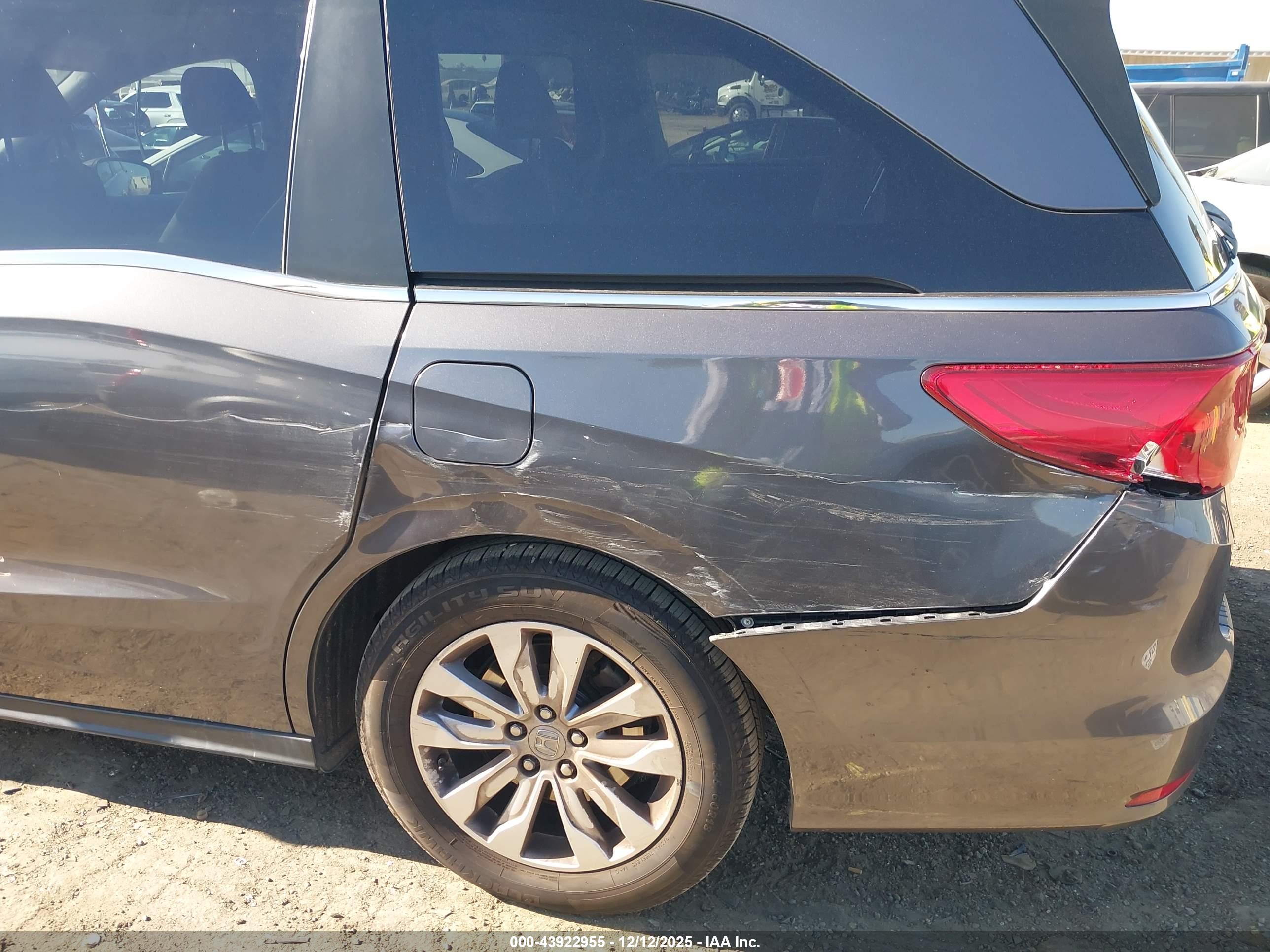 HONDA ODYSSEY image 6
