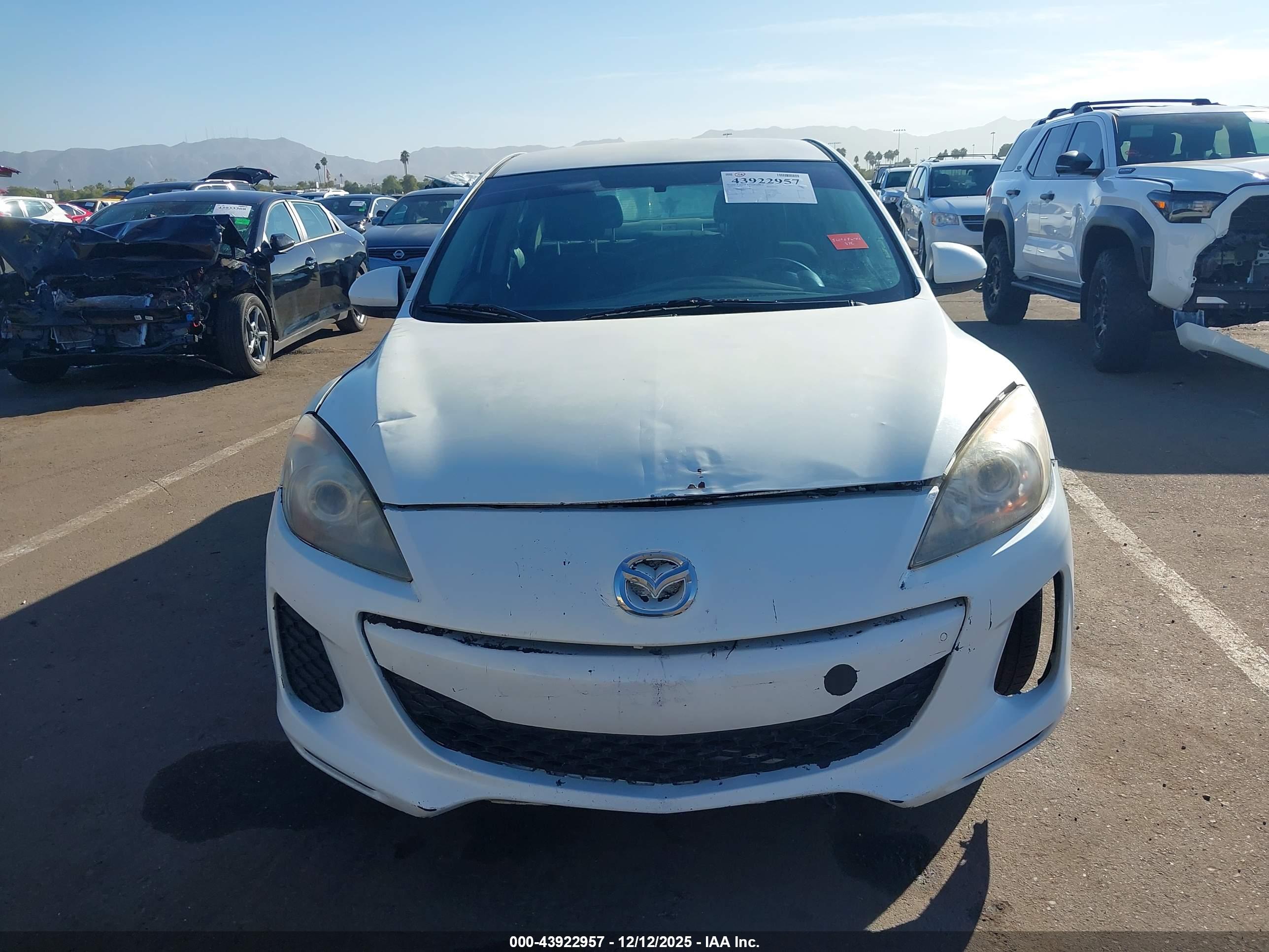 MAZDA MAZDA3 image 6