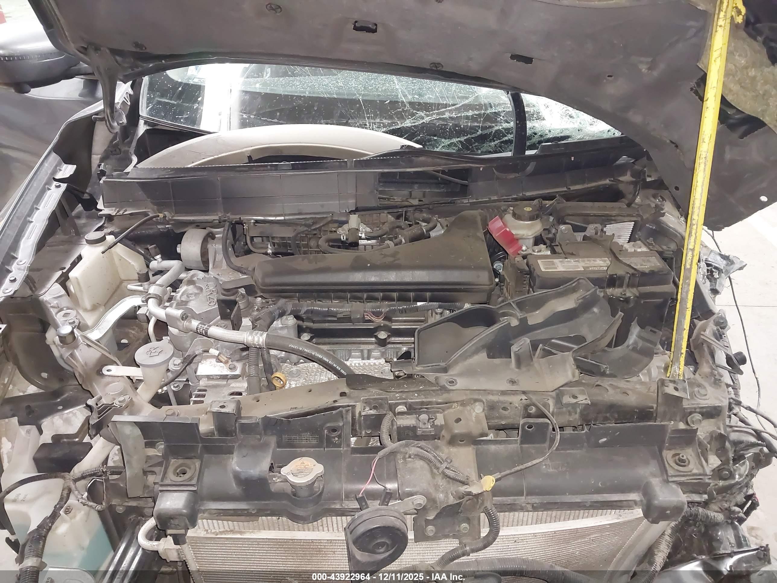 NISSAN ROGUE image 10