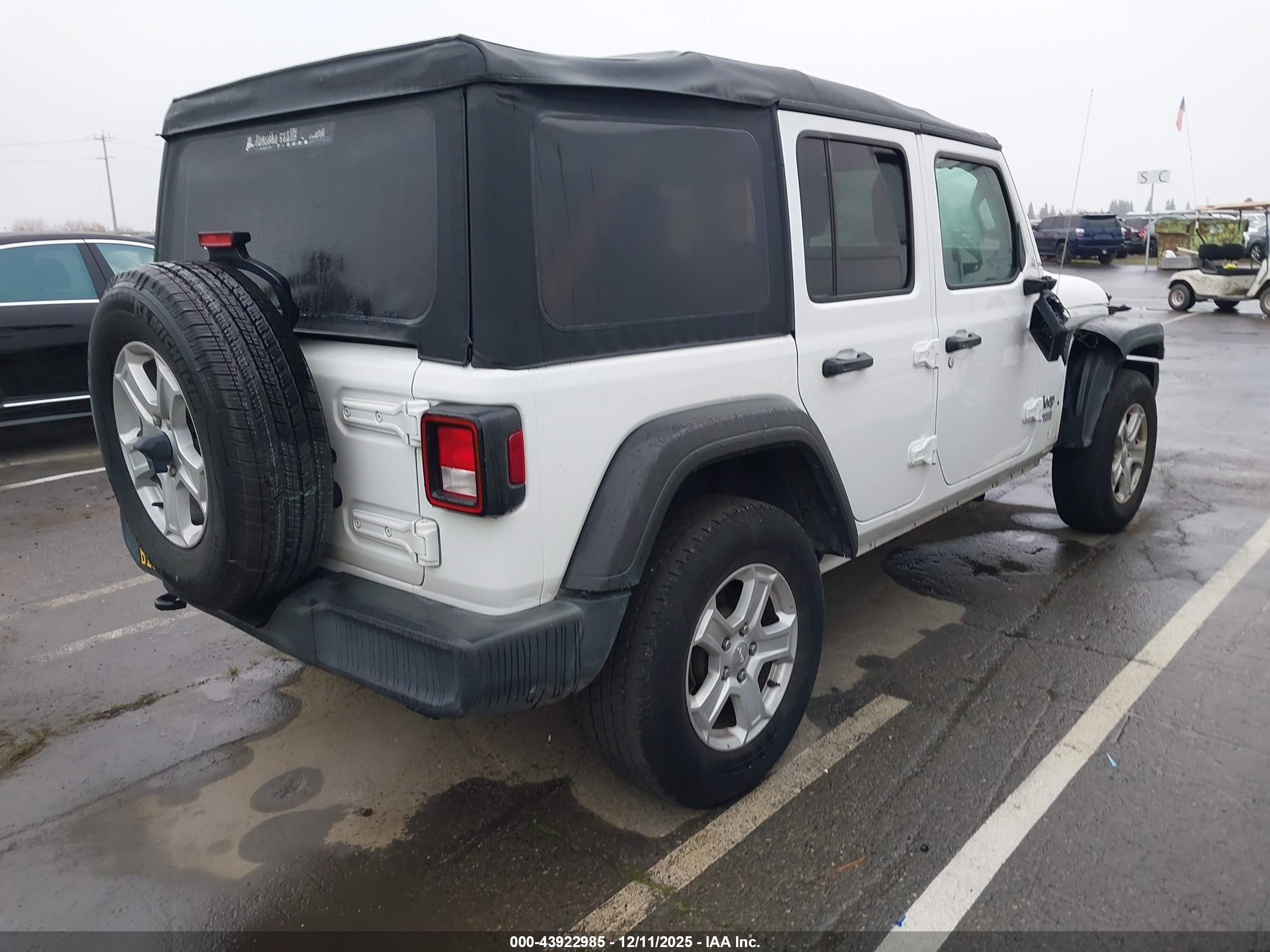 JEEP WRANGLER image 4