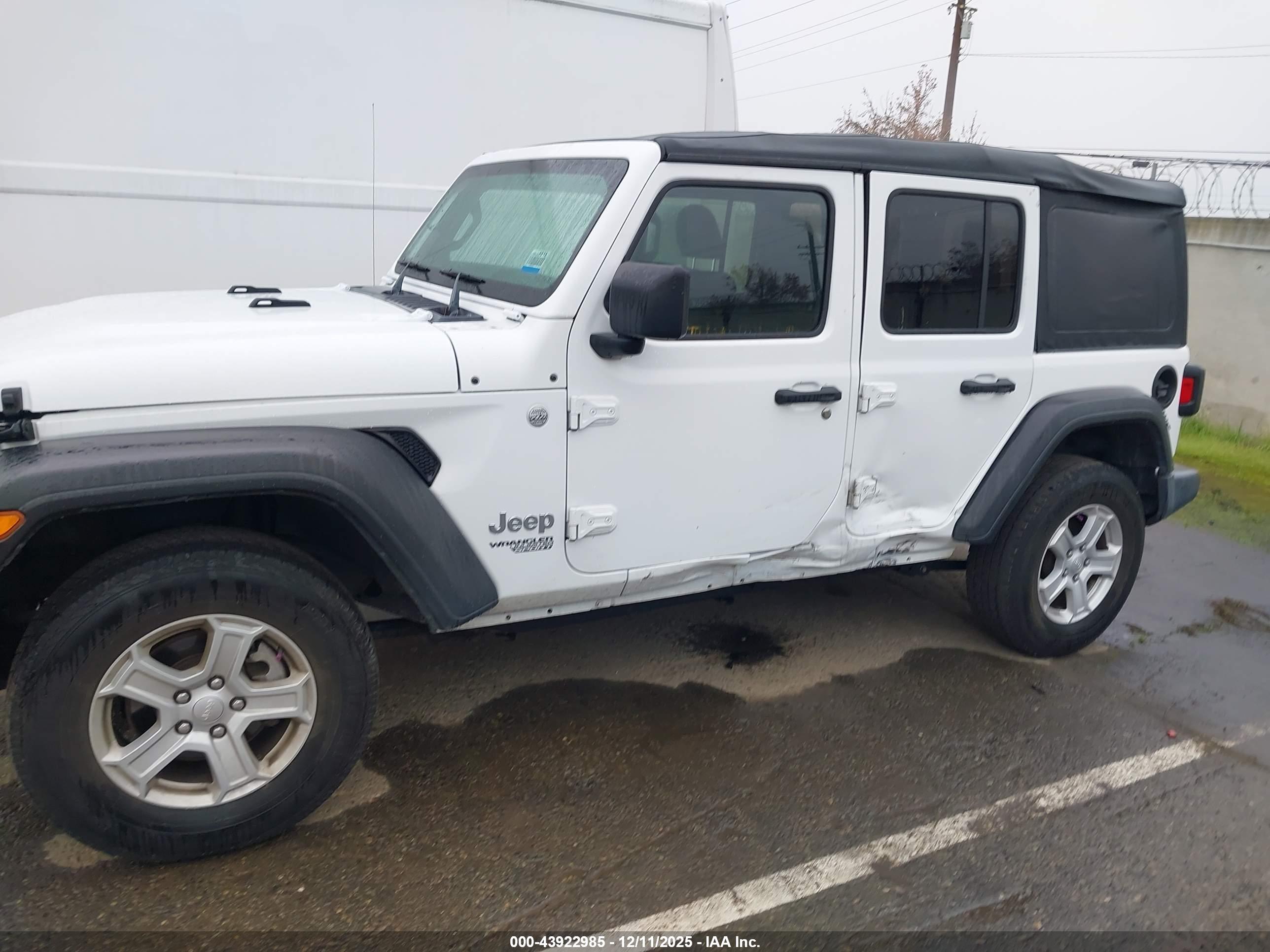JEEP WRANGLER image 6
