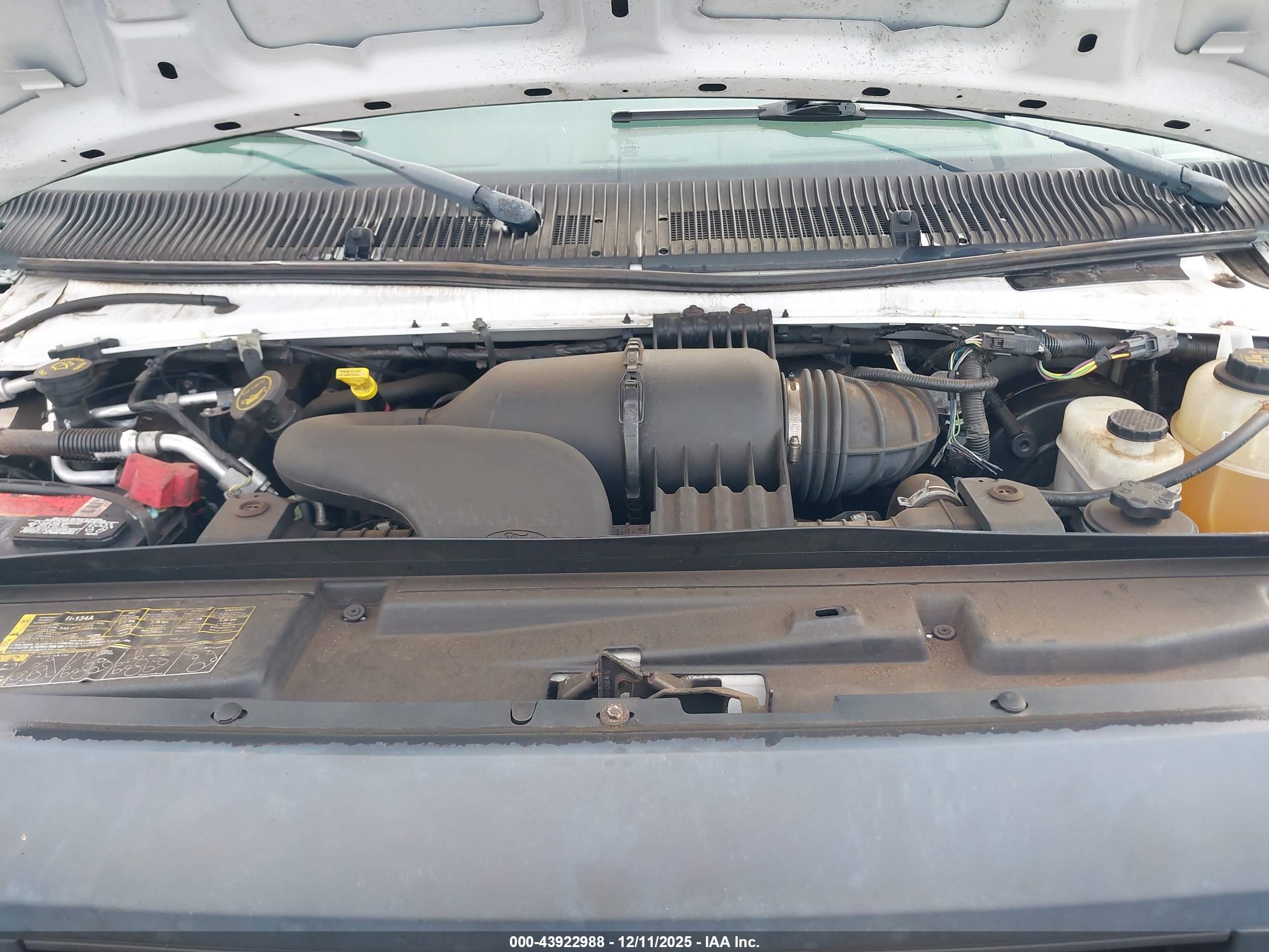 FORD E-350 image 10