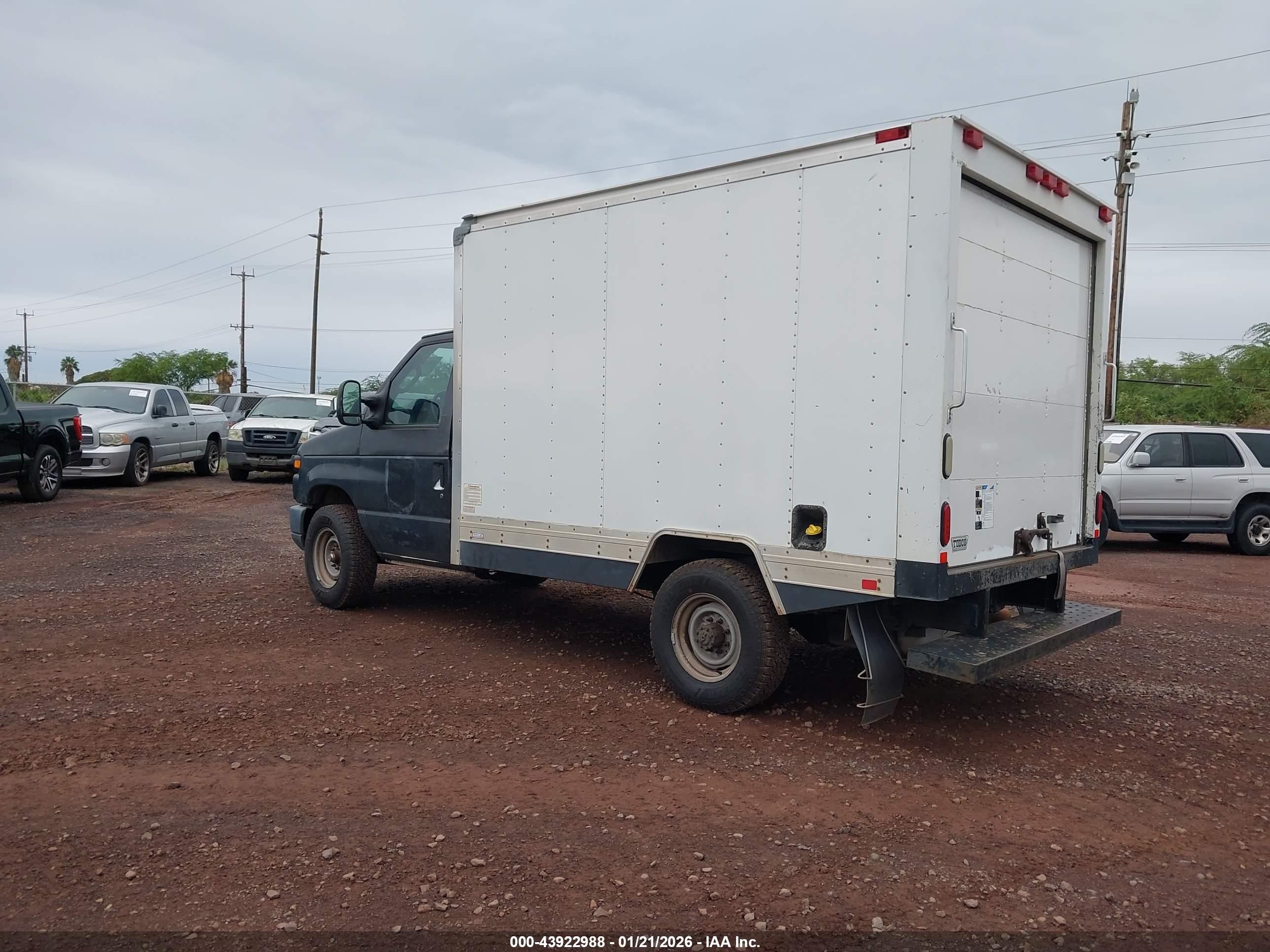 FORD E-350 image 3
