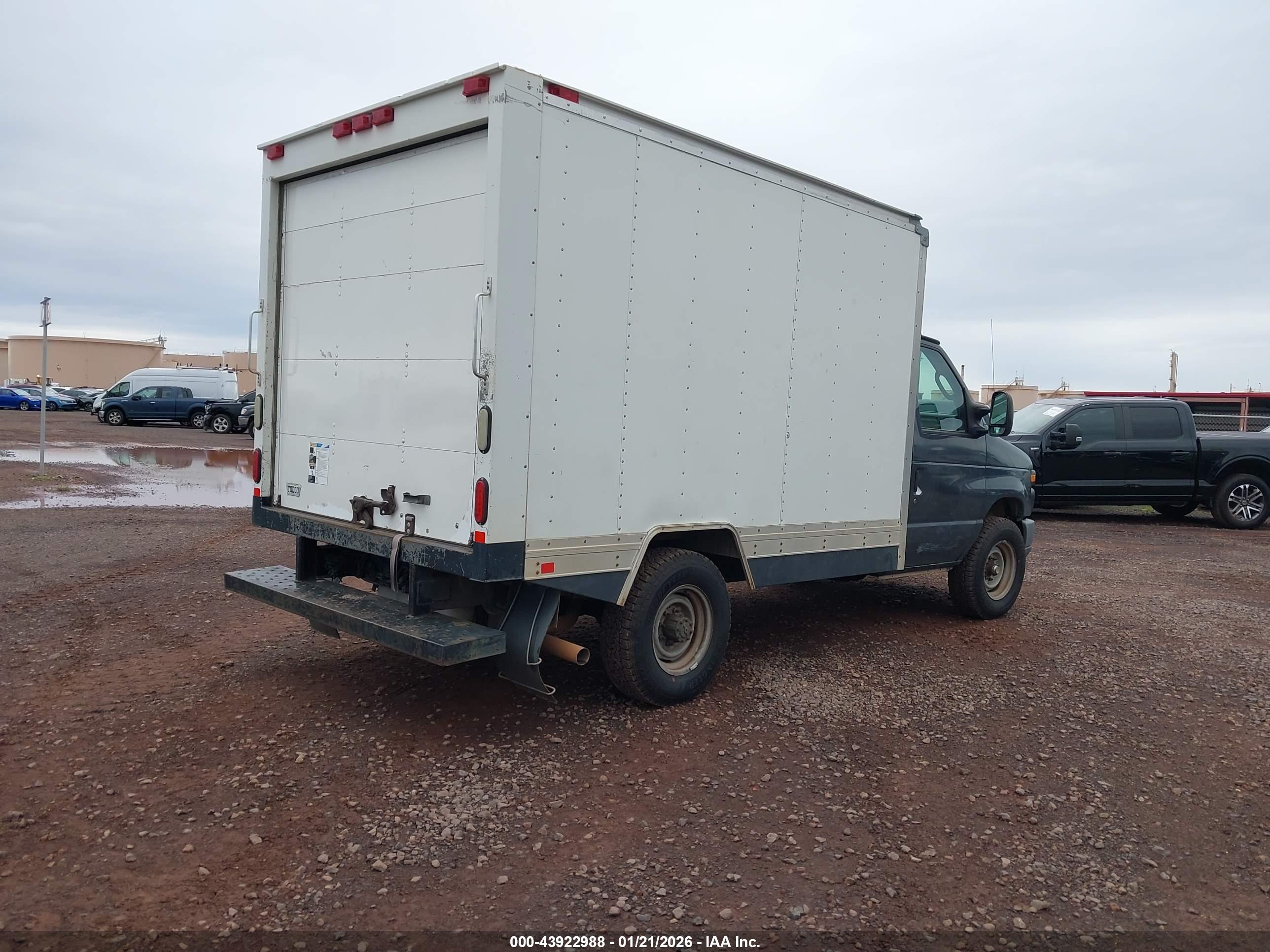 FORD E-350 image 4