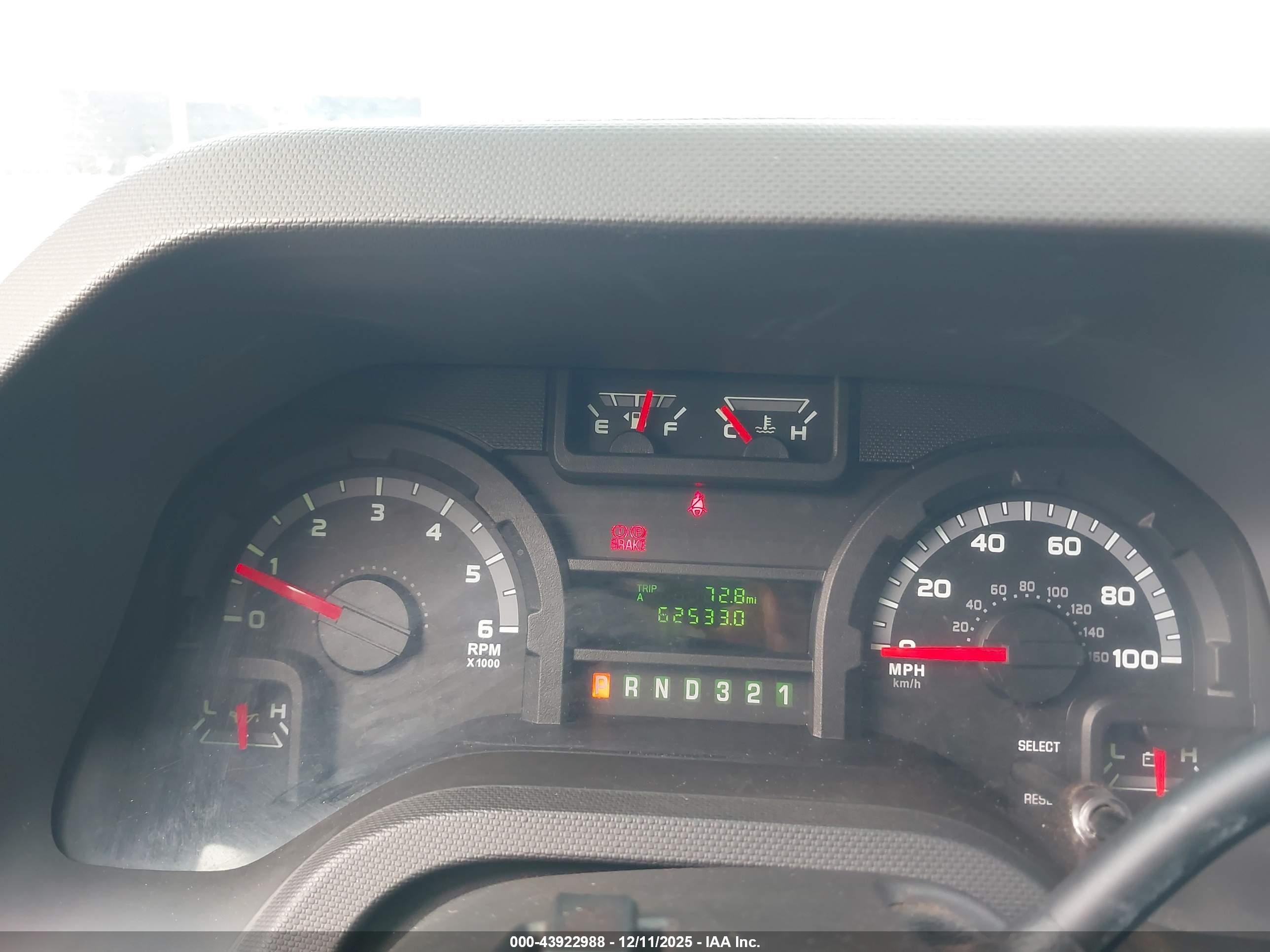 FORD E-350 image 6