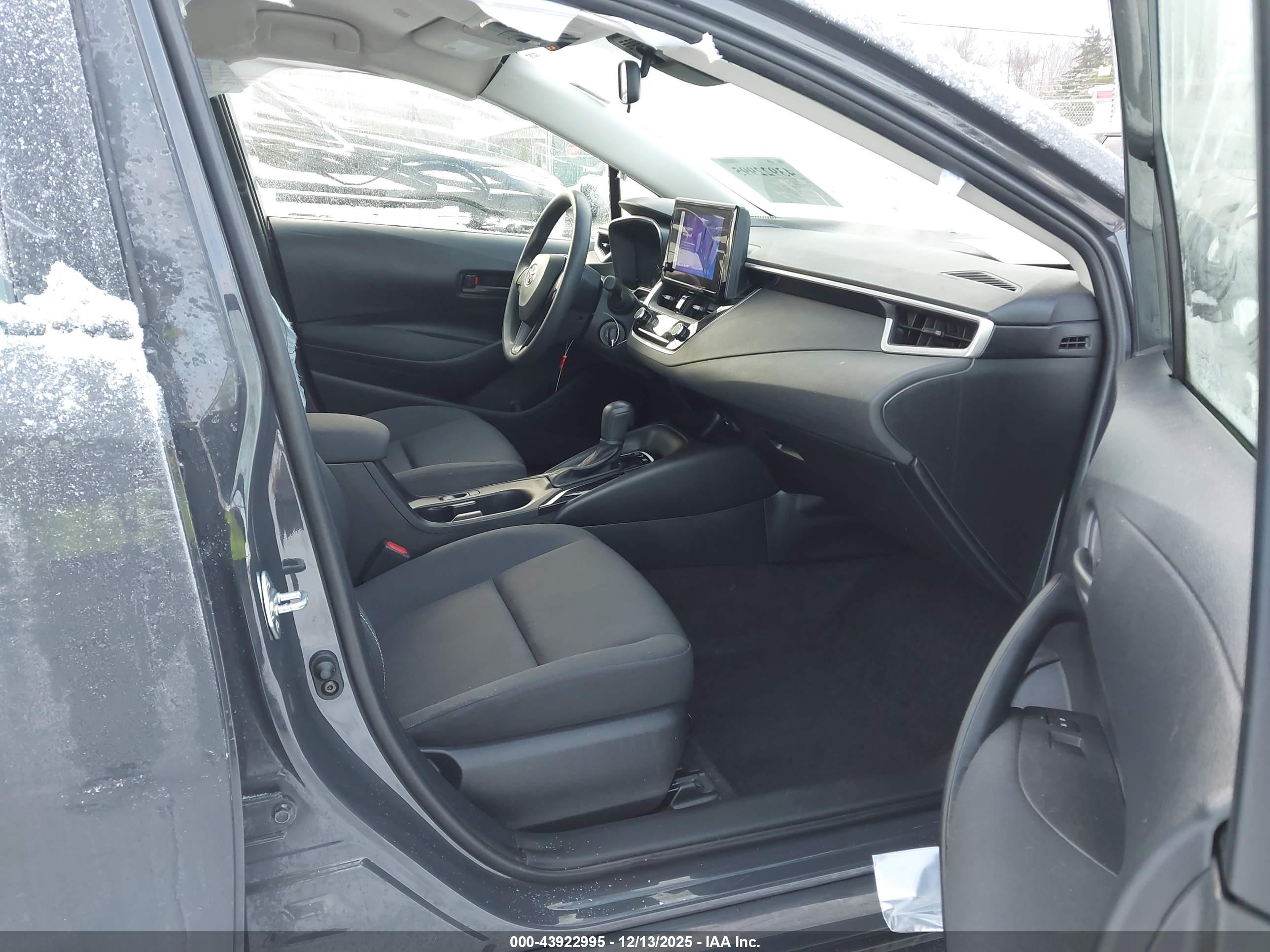 TOYOTA COROLLA image 5