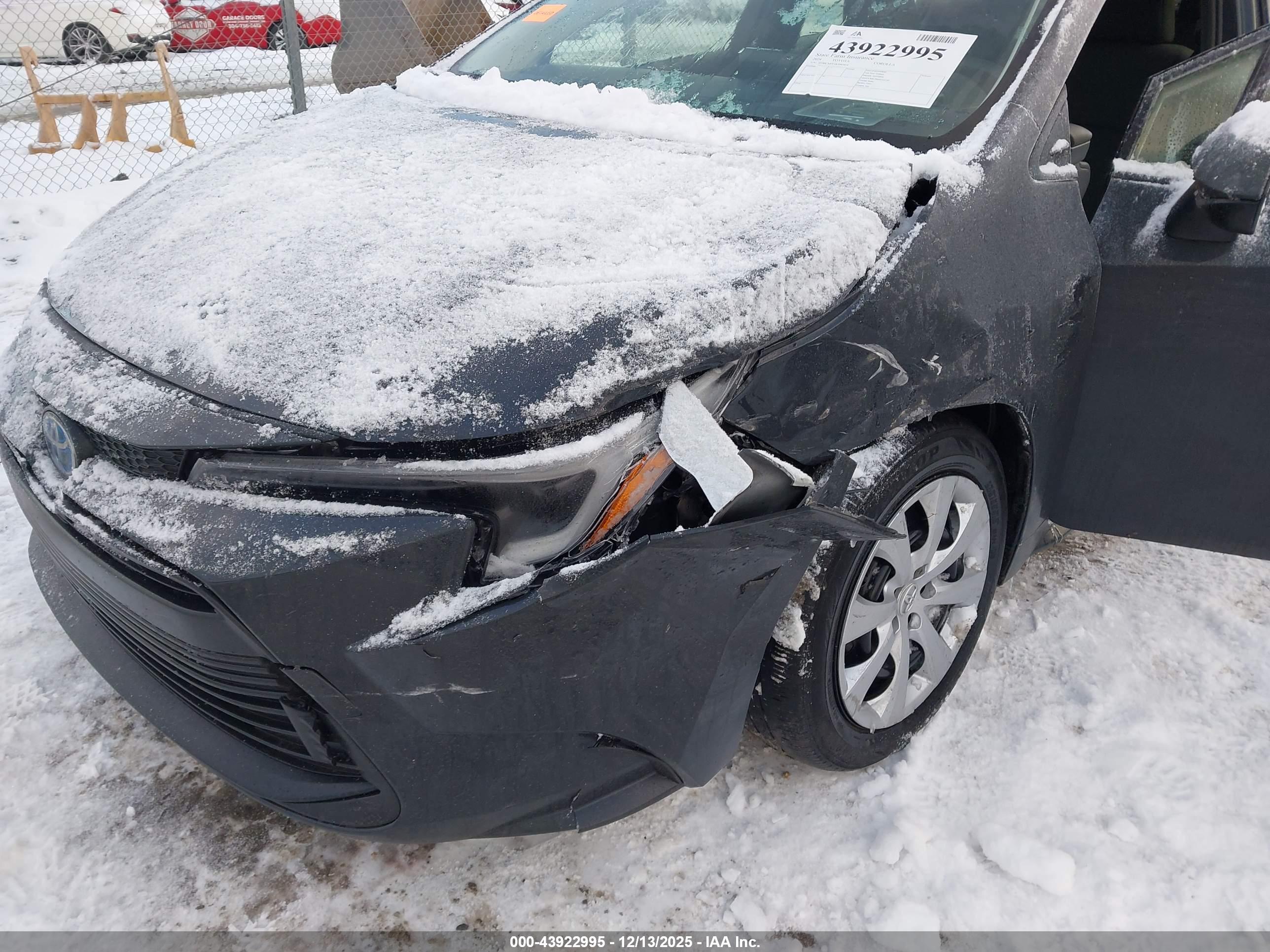 TOYOTA COROLLA image 6