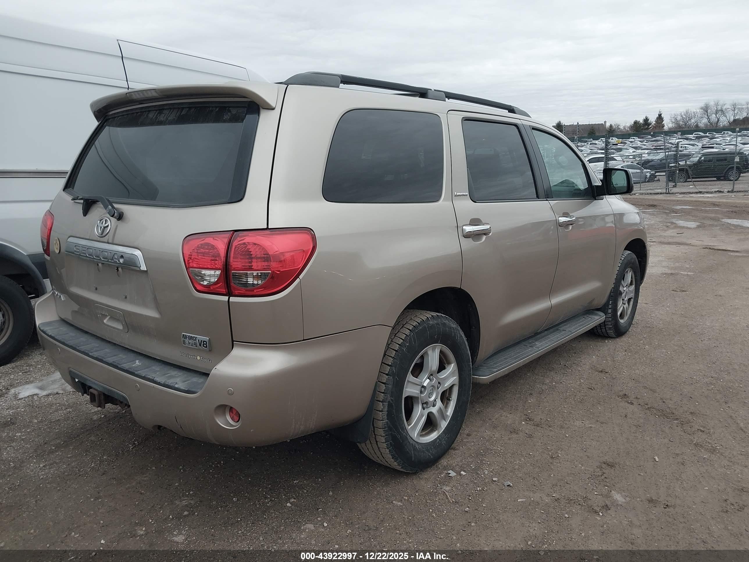 TOYOTA SEQUOIA image 4