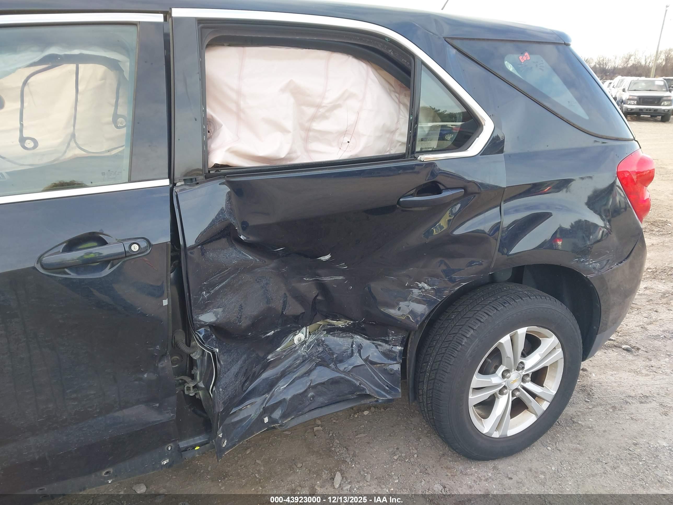 CHEVROLET EQUINOX image 6